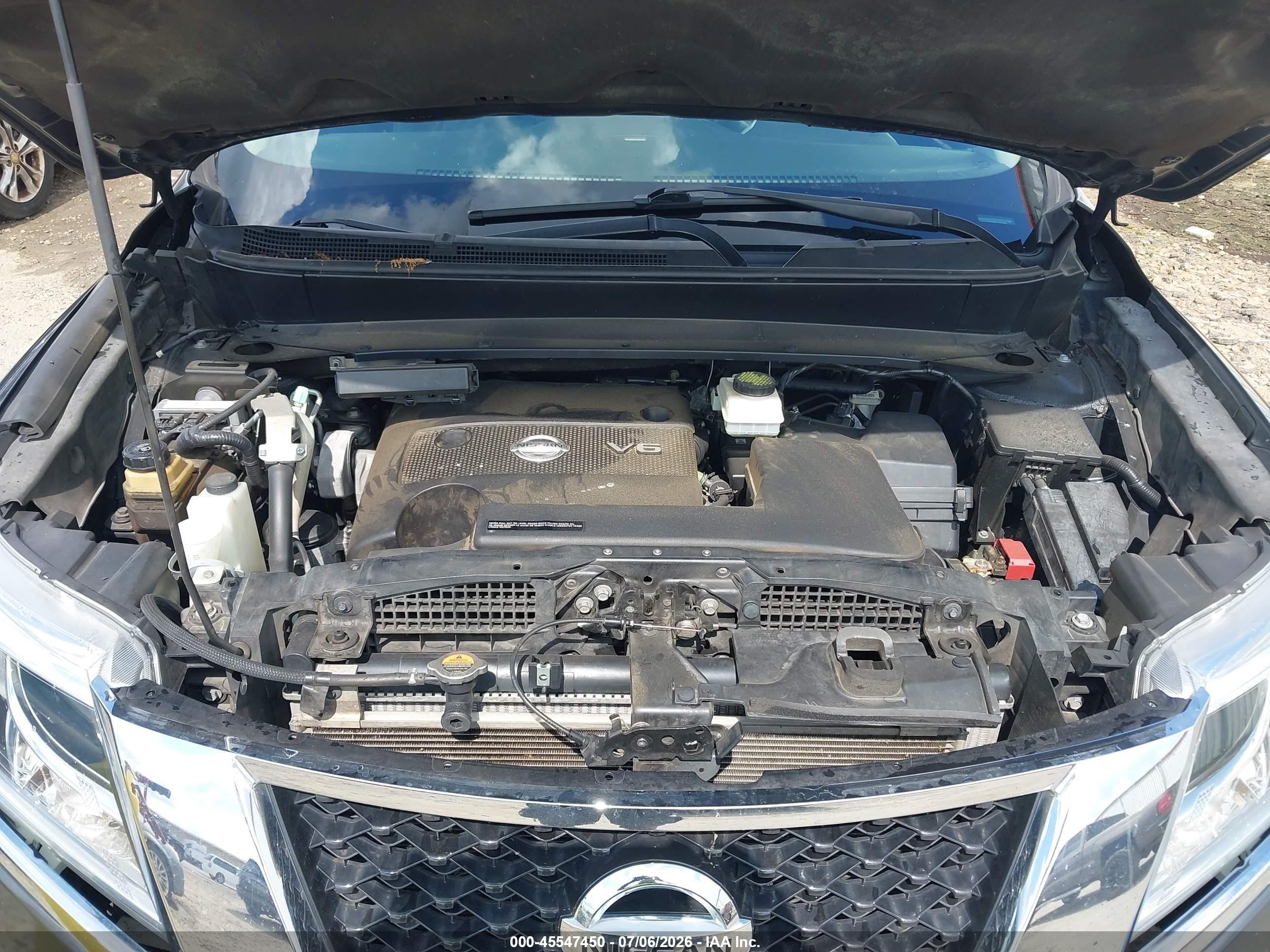 2014 Nissan Pathfinder Platinum Silver vin: 5N1AR2MN8EC627963