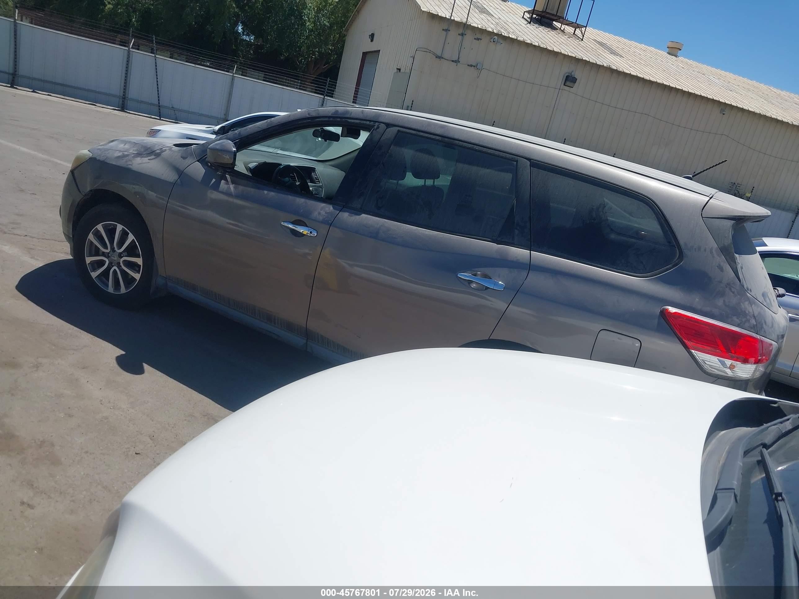 2014 Nissan Pathfinder S Beige vin: 5N1AR2MN8EC640213