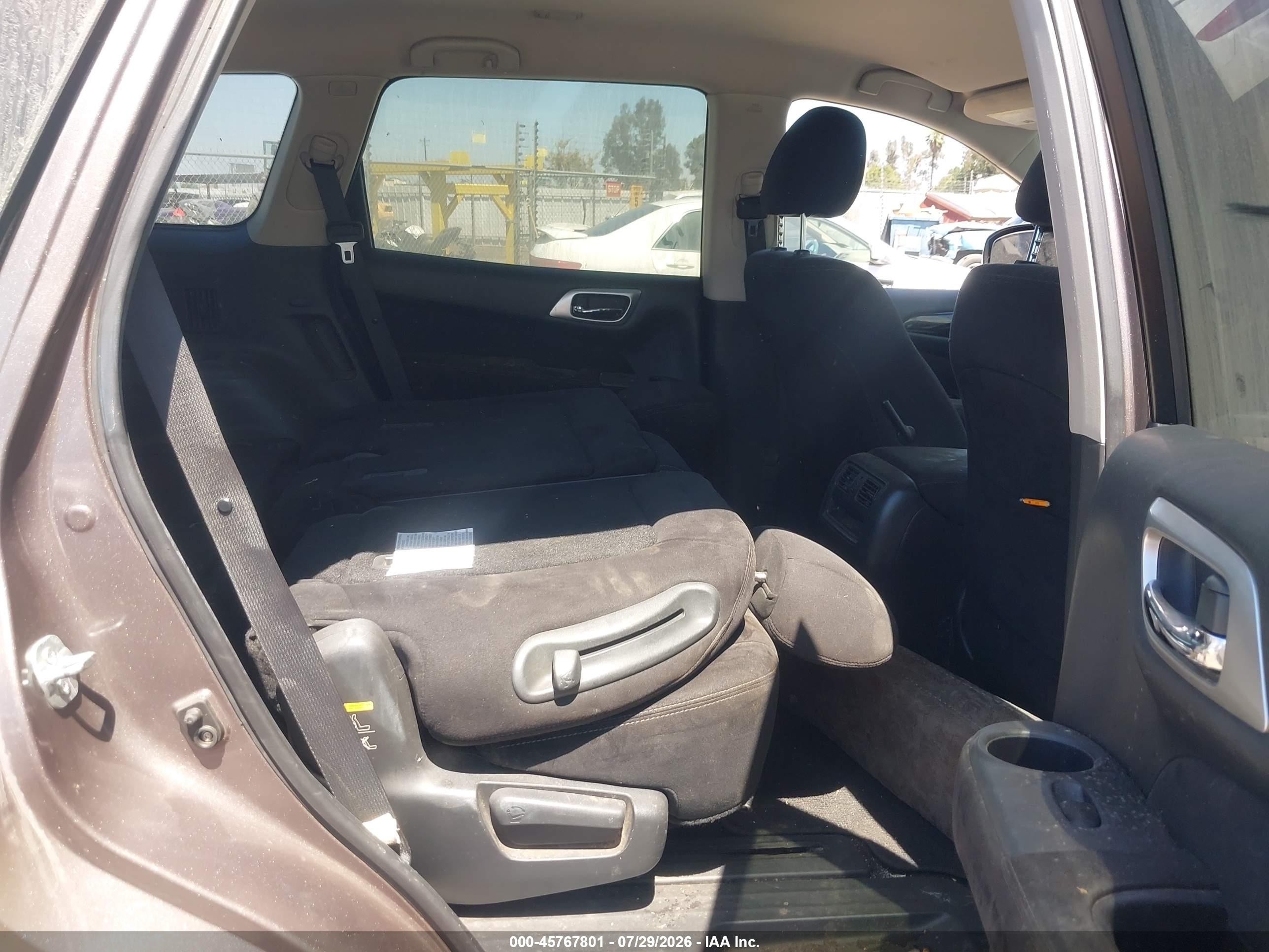 2014 Nissan Pathfinder S Beige vin: 5N1AR2MN8EC640213