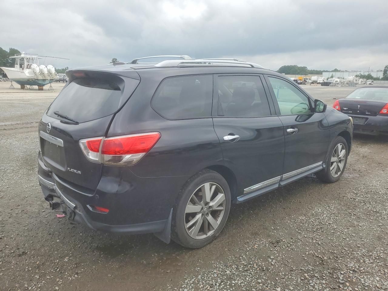 2014 Nissan Pathfinder S Черный vin: 5N1AR2MN8EC646416
