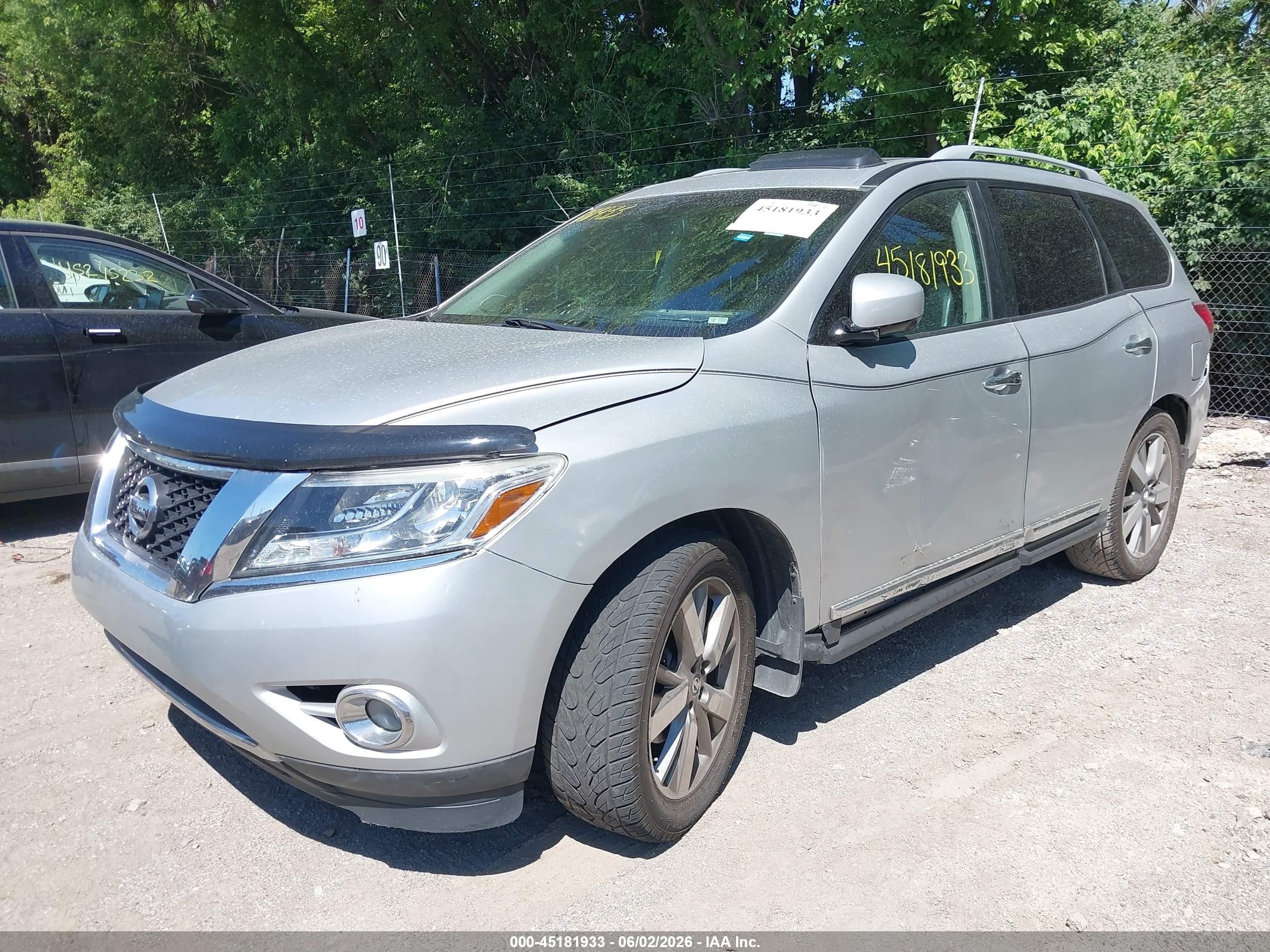 2014 Nissan Pathfinder Platinum Silver vin: 5N1AR2MN8EC666326
