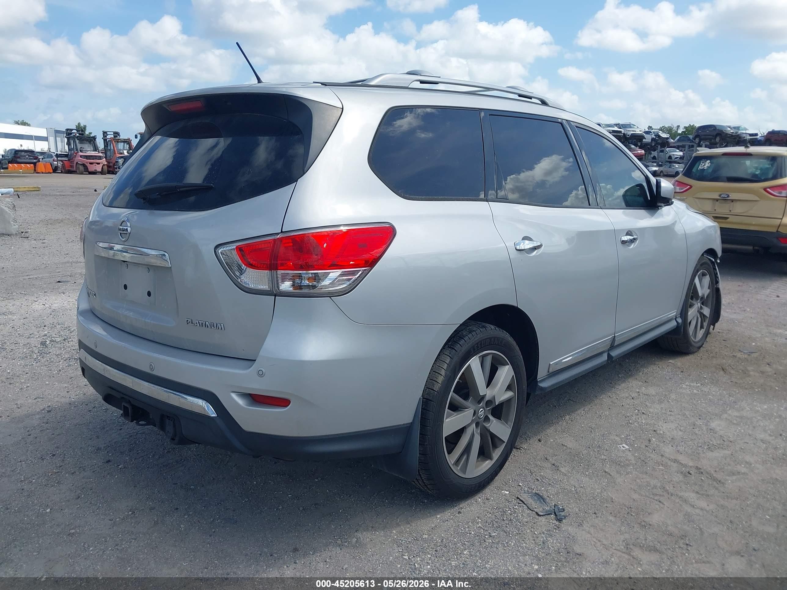 2014 Nissan Pathfinder Platinum Silver vin: 5N1AR2MN8EC704878