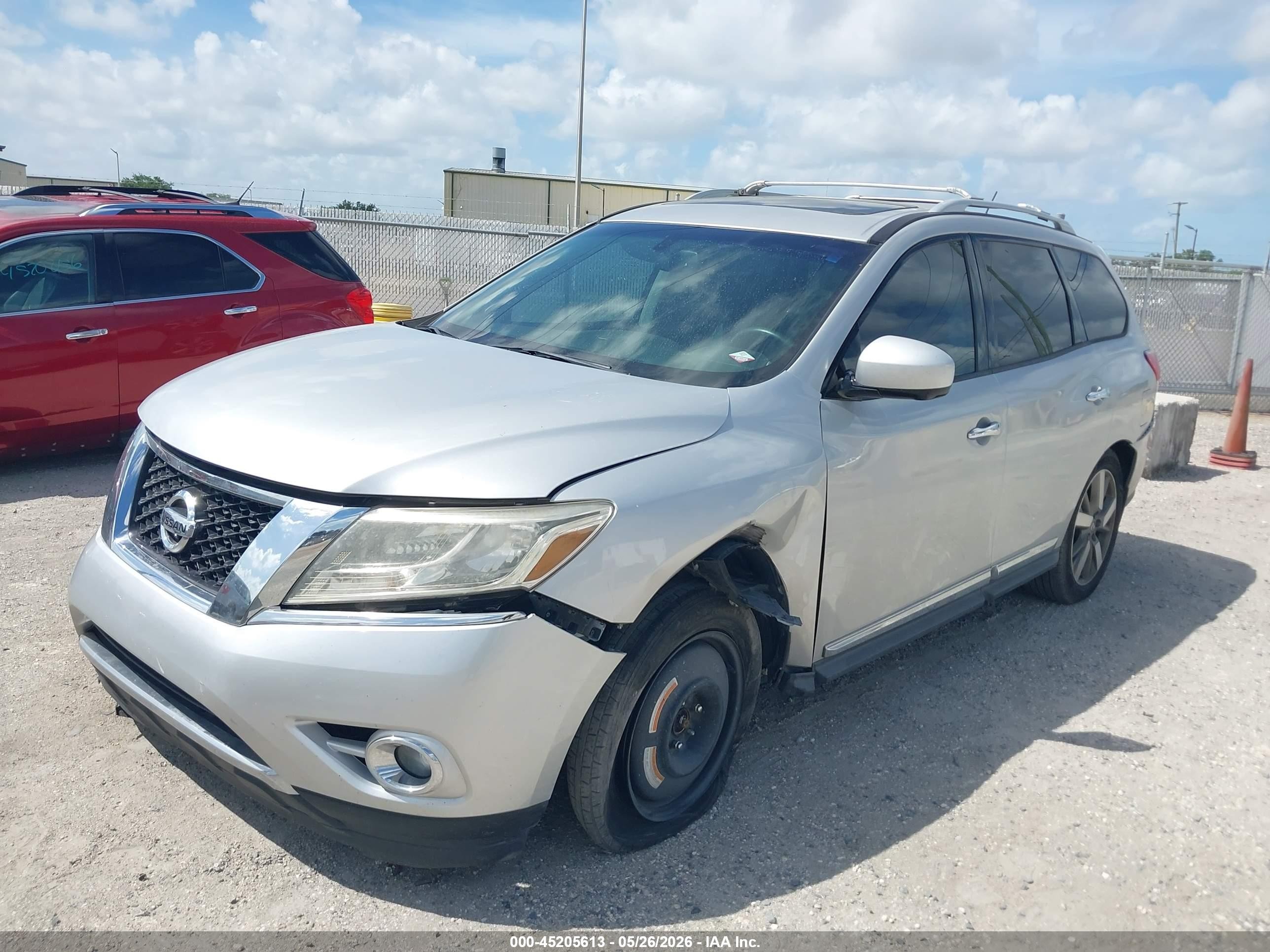 2014 Nissan Pathfinder Platinum Silver vin: 5N1AR2MN8EC704878