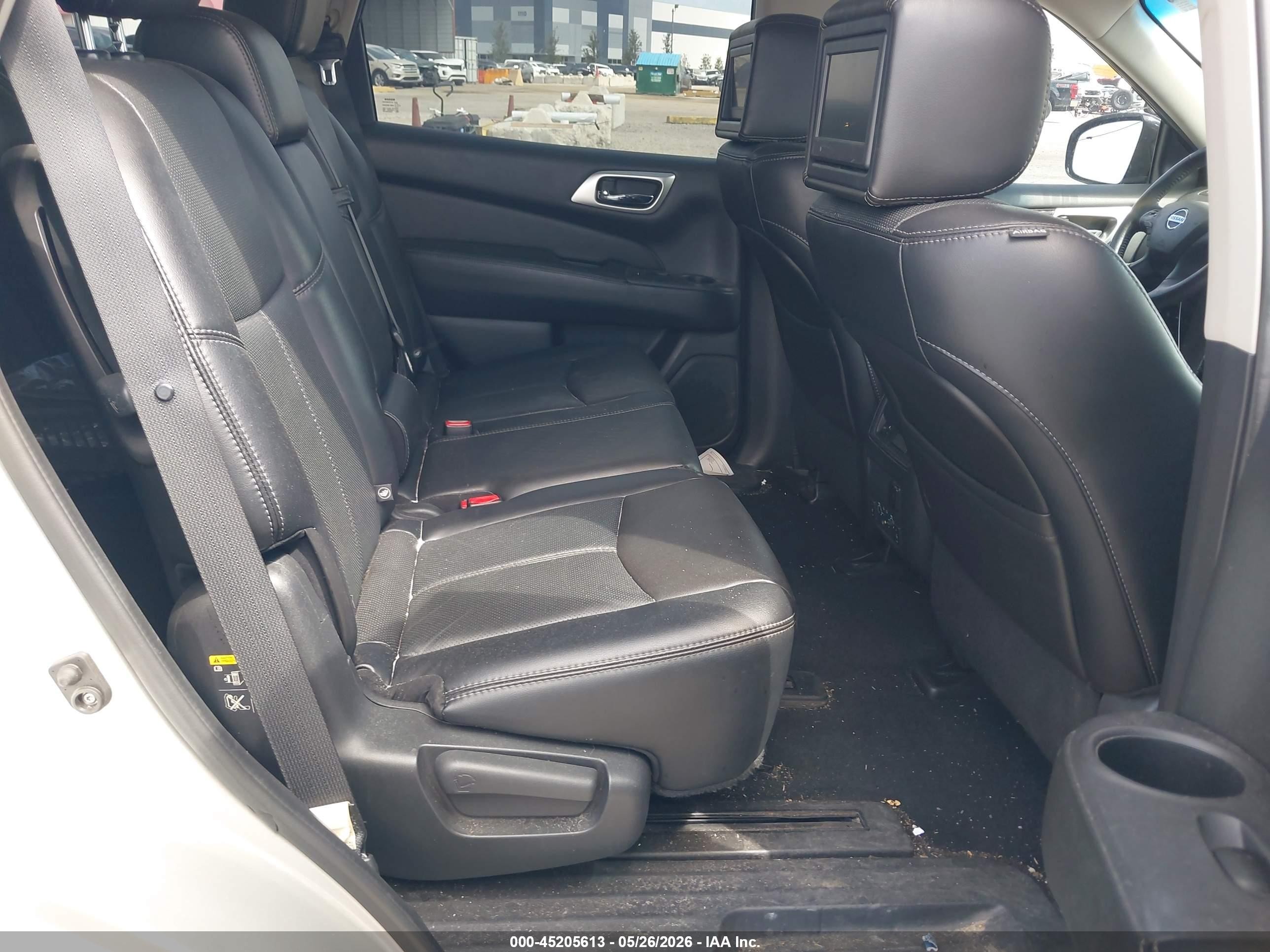 2014 Nissan Pathfinder Platinum Silver vin: 5N1AR2MN8EC704878