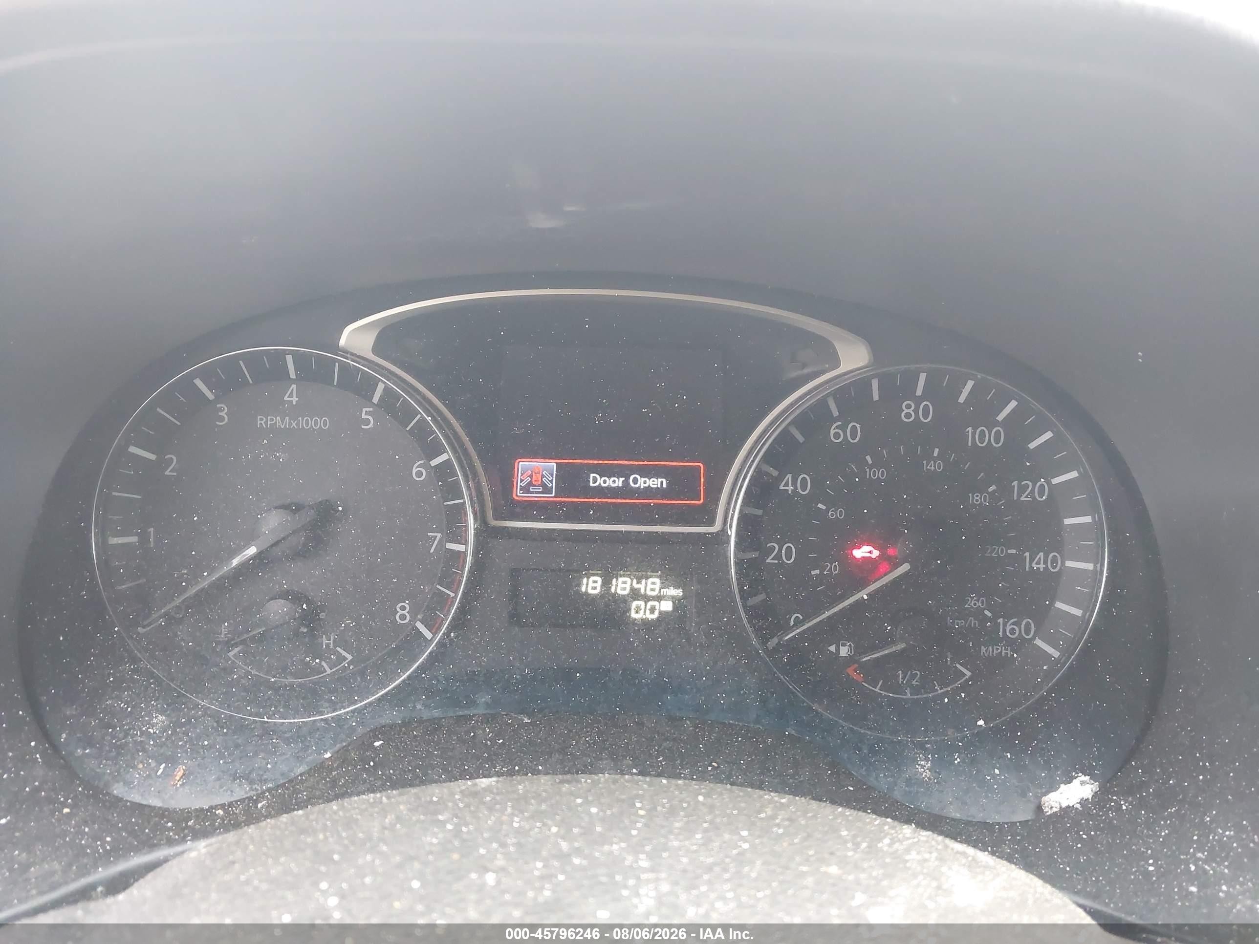 2014 Nissan Pathfinder S Silver vin: 5N1AR2MN8EC711765