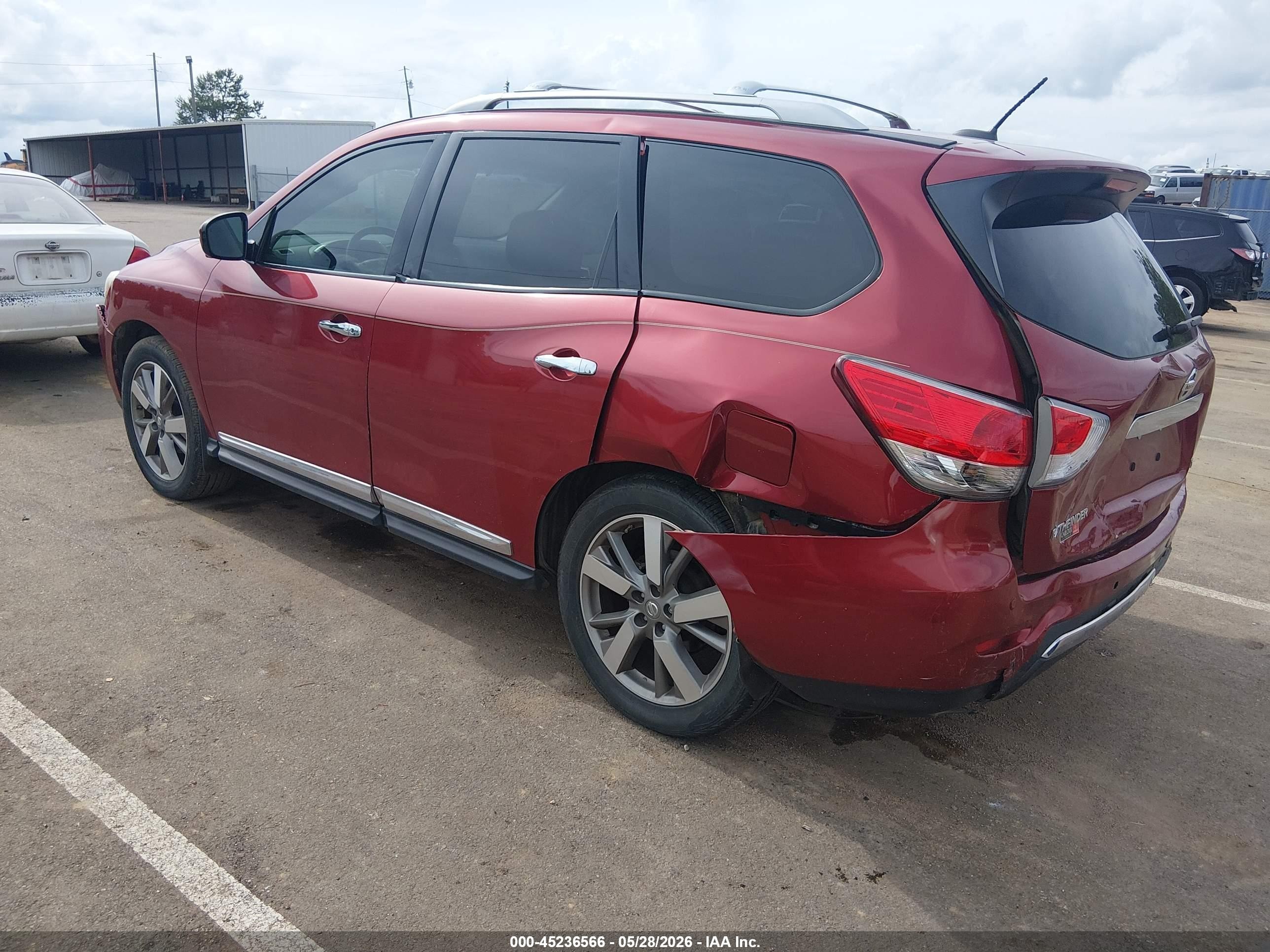 2014 Nissan Pathfinder Platinum Red vin: 5N1AR2MN8EC712267