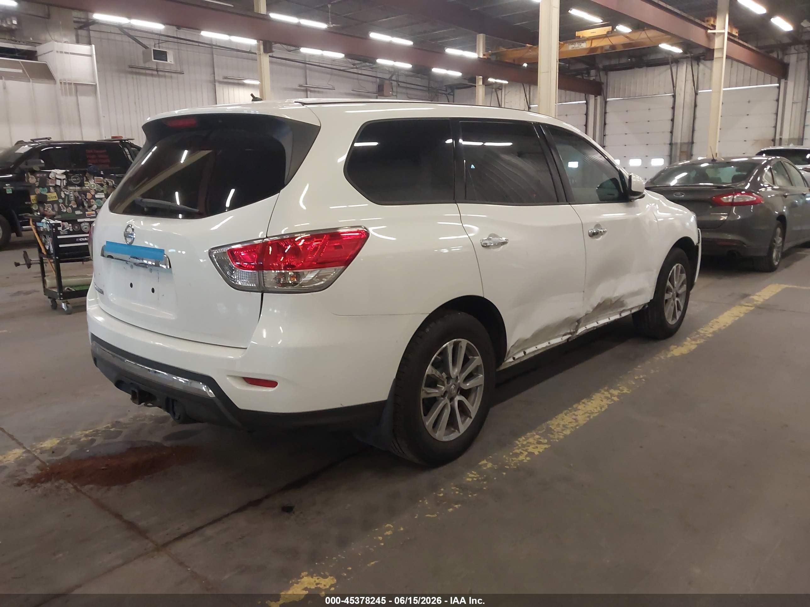 2014 Nissan Pathfinder S White vin: 5N1AR2MN8EC718621