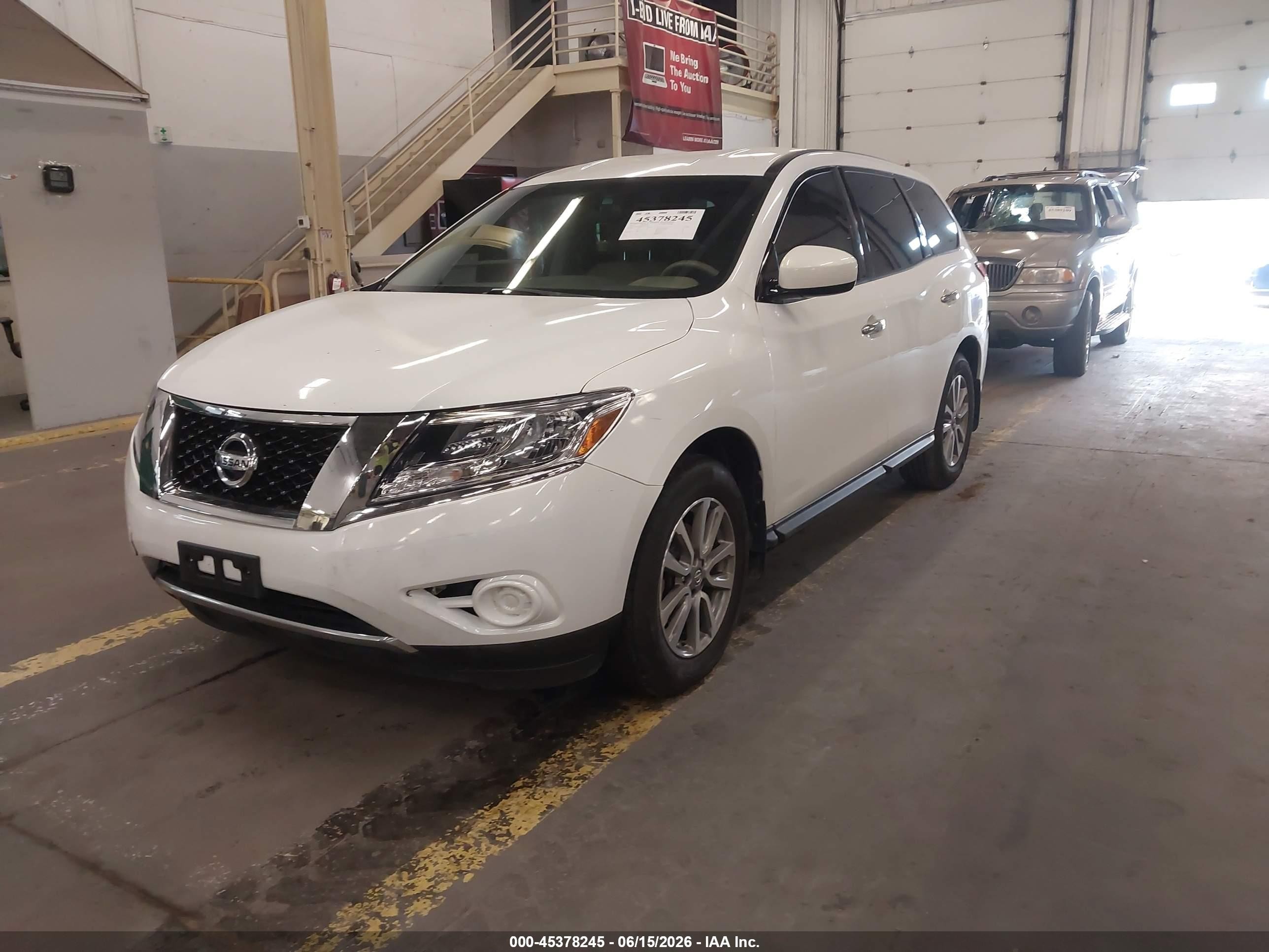 2014 Nissan Pathfinder S White vin: 5N1AR2MN8EC718621