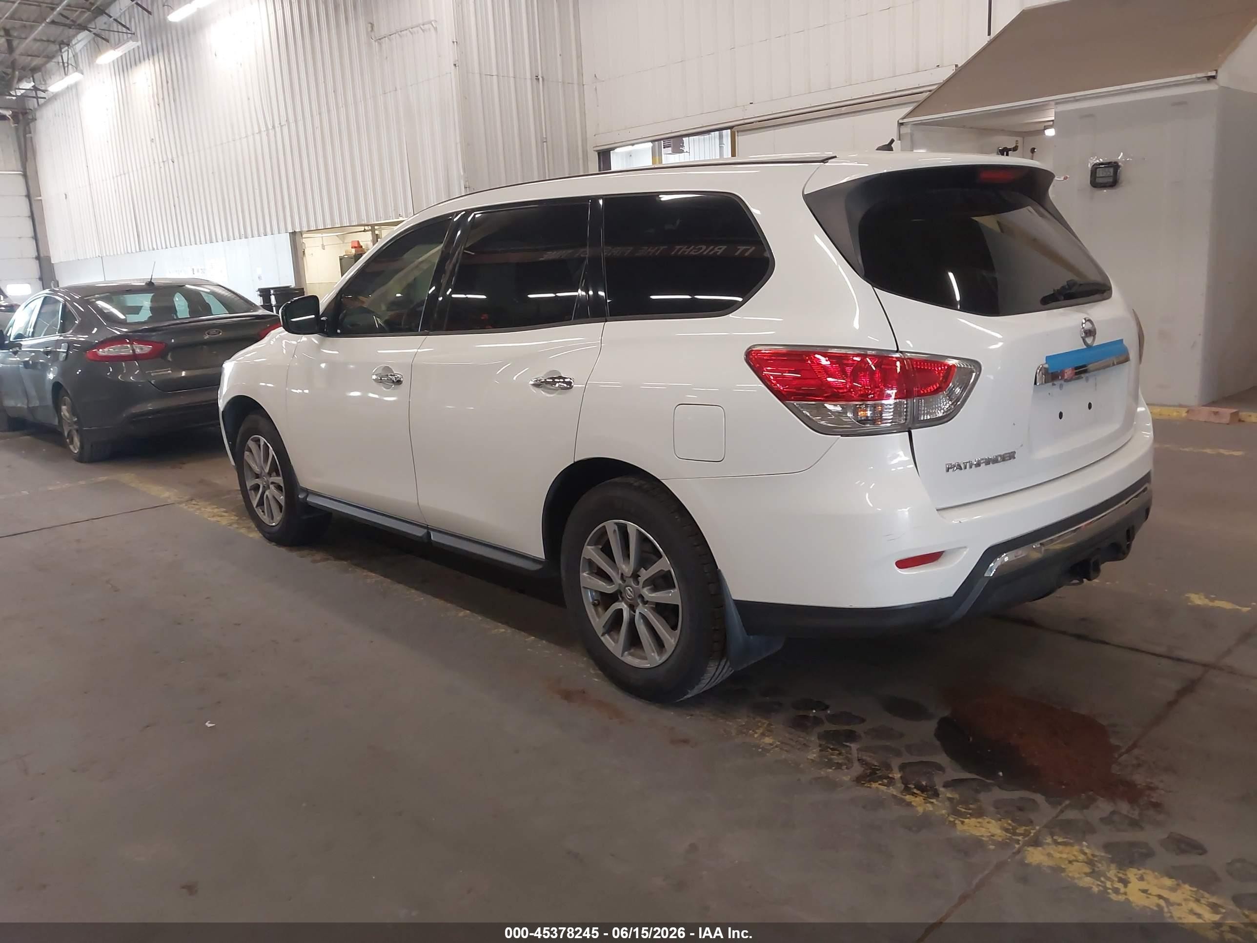 2014 Nissan Pathfinder S White vin: 5N1AR2MN8EC718621