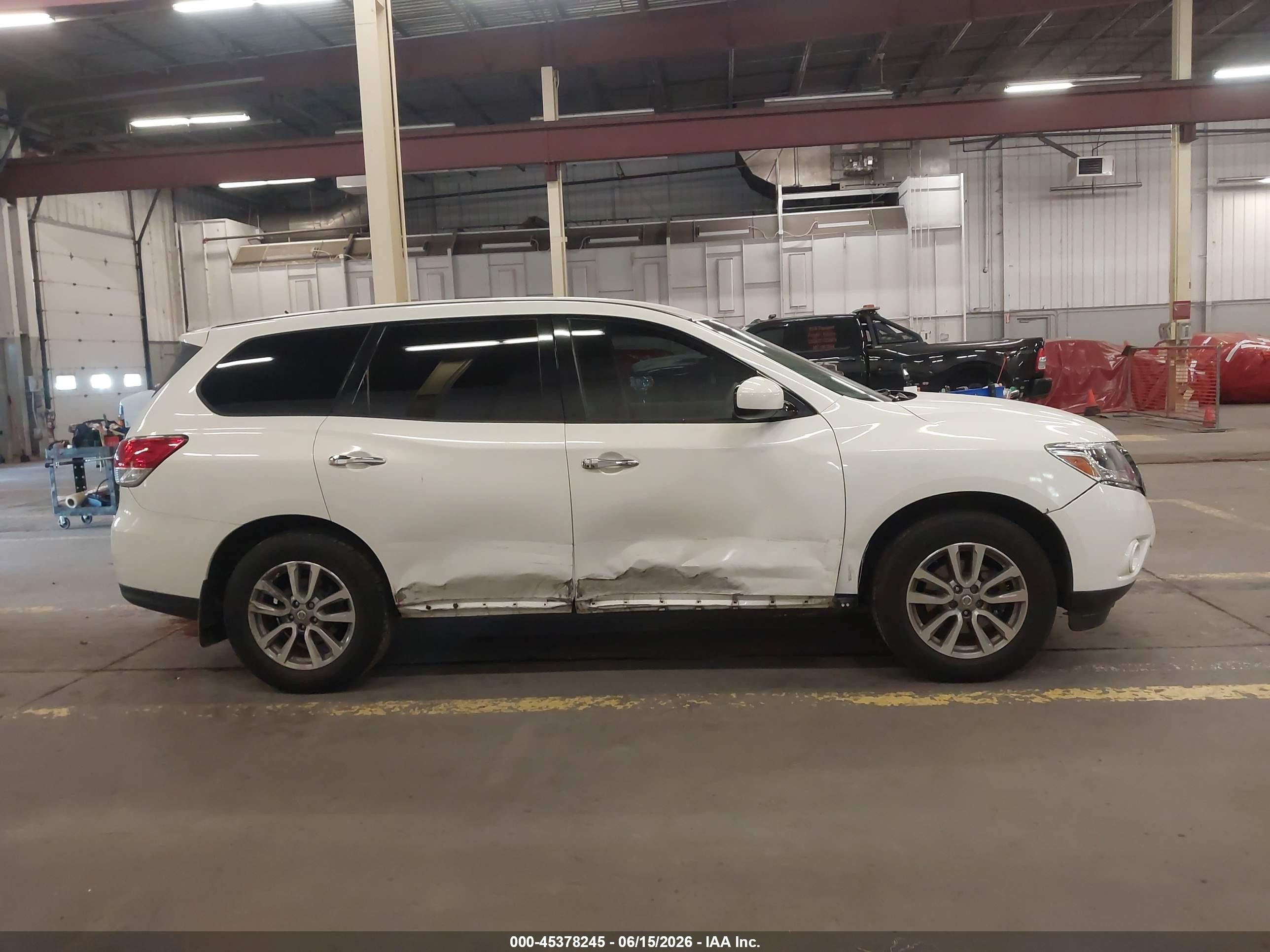 2014 Nissan Pathfinder S White vin: 5N1AR2MN8EC718621