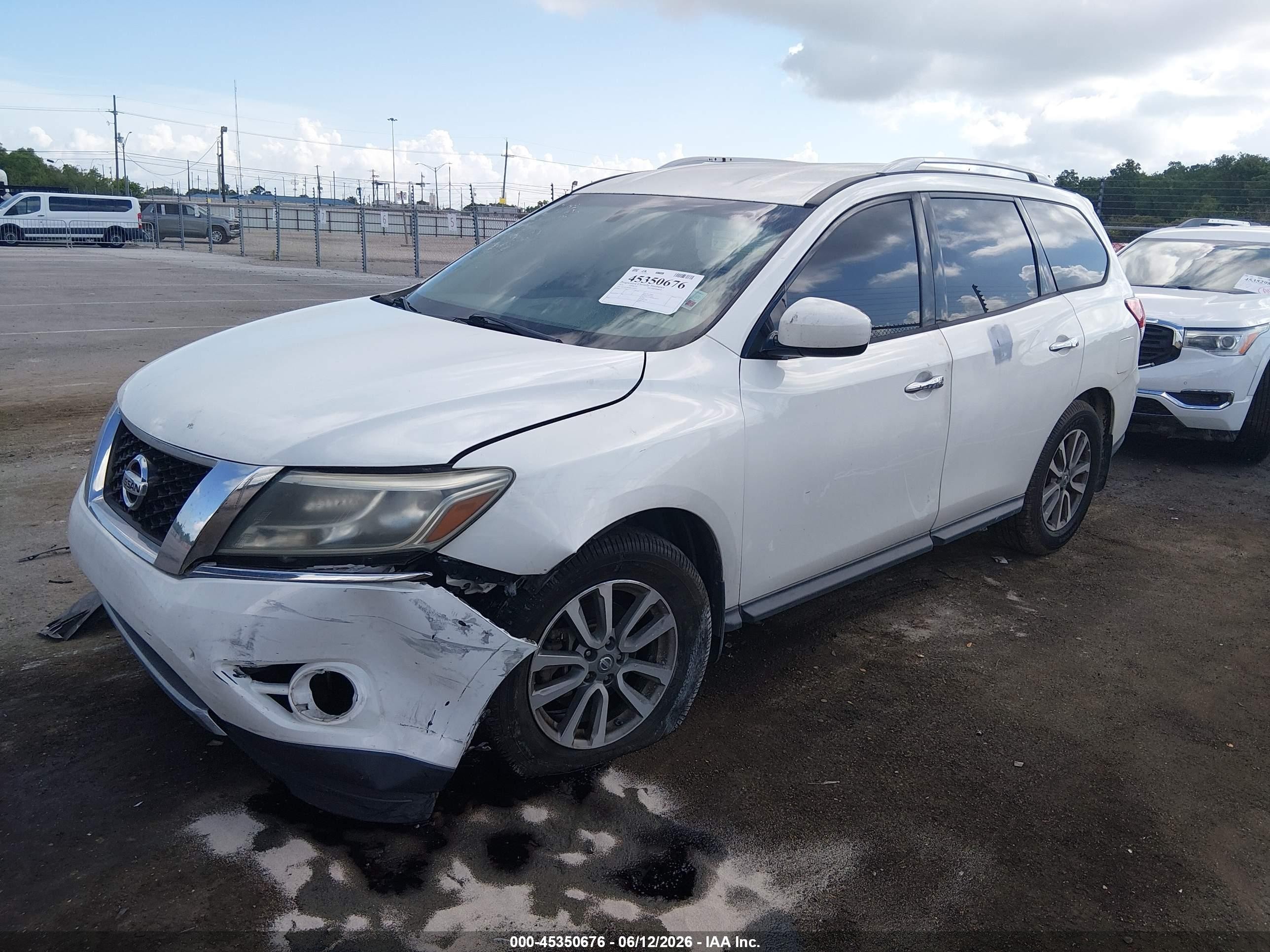 2014 Nissan Pathfinder Sv White vin: 5N1AR2MN8EC721034