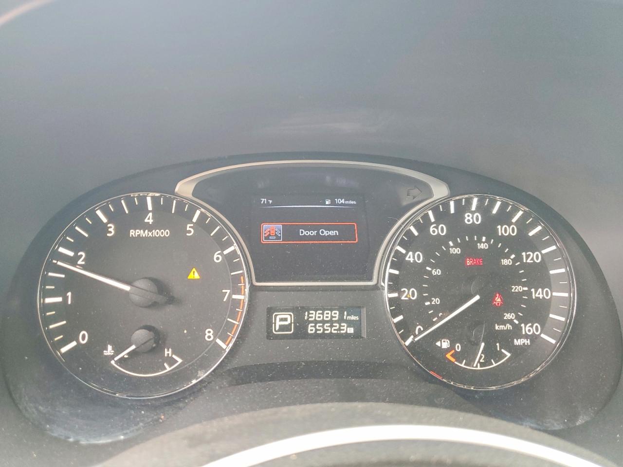 2015 Nissan Pathfinder Sv Burgundy vin: 5N1AR2MN8FC606208