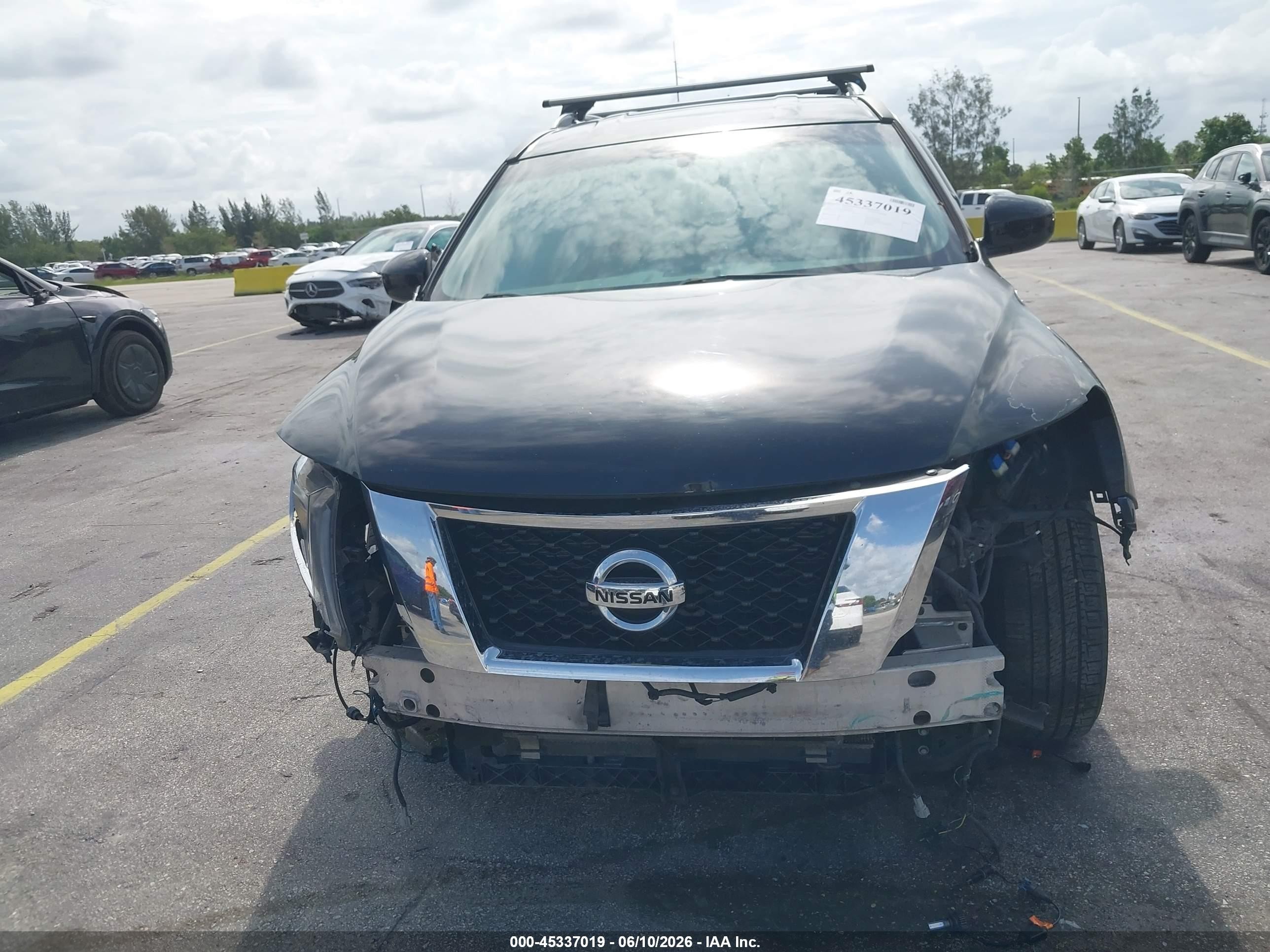 2015 Nissan Pathfinder Platinum/s/sl/sv Black vin: 5N1AR2MN8FC609674