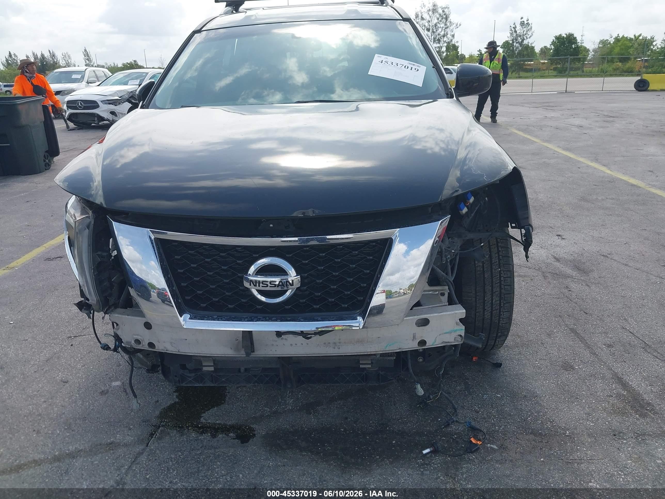 2015 Nissan Pathfinder Platinum/s/sl/sv Black vin: 5N1AR2MN8FC609674