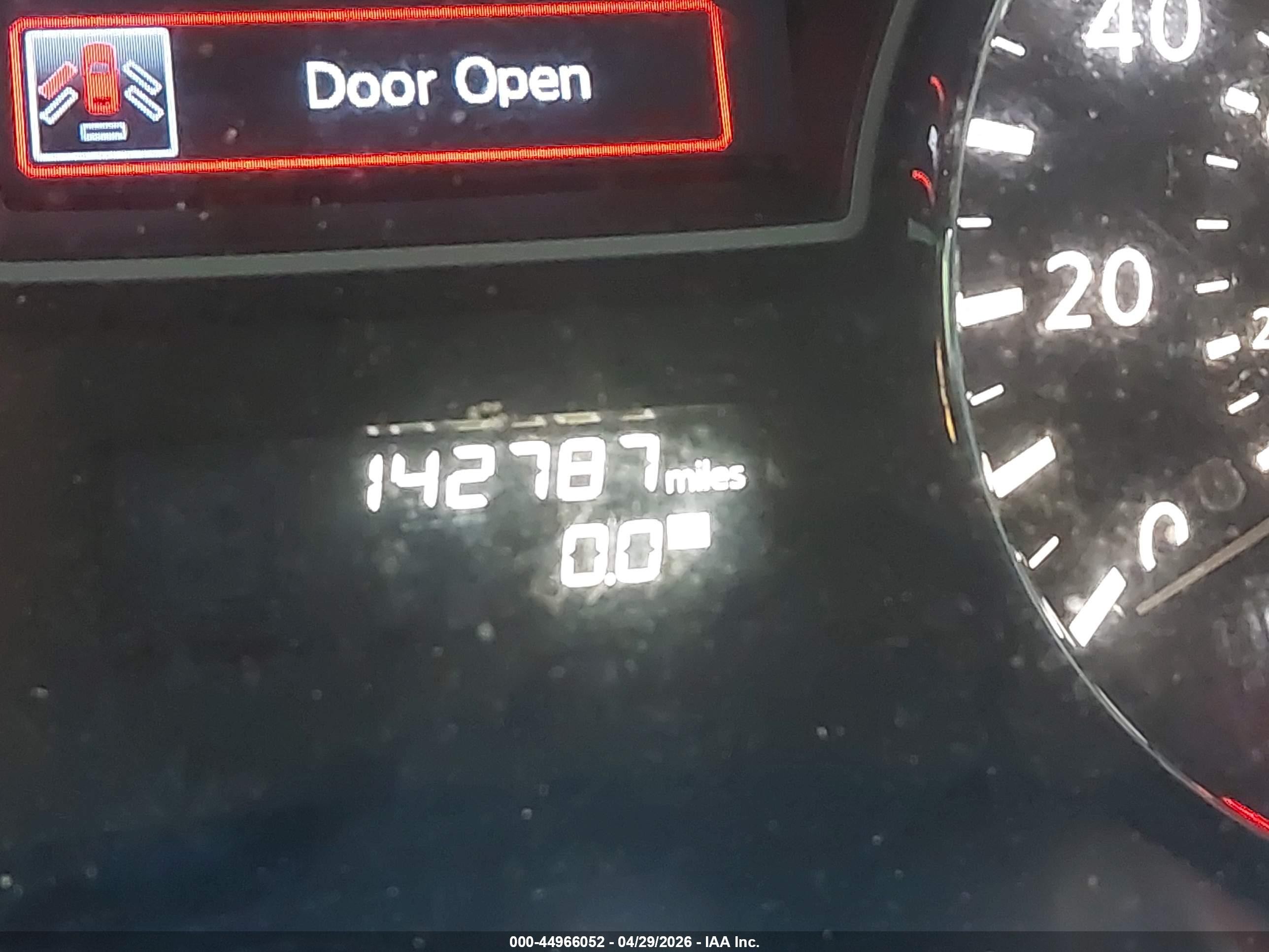2015 Nissan Pathfinder Sv Silver vin: 5N1AR2MN8FC618097