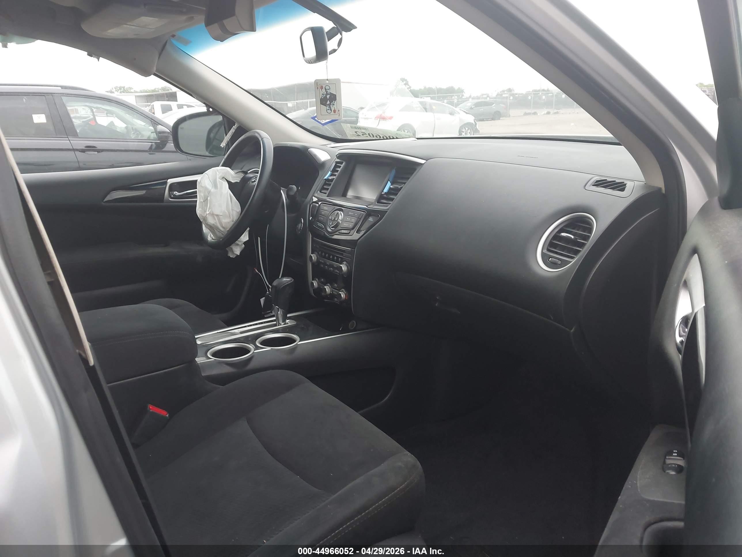 2015 Nissan Pathfinder Sv Silver vin: 5N1AR2MN8FC618097