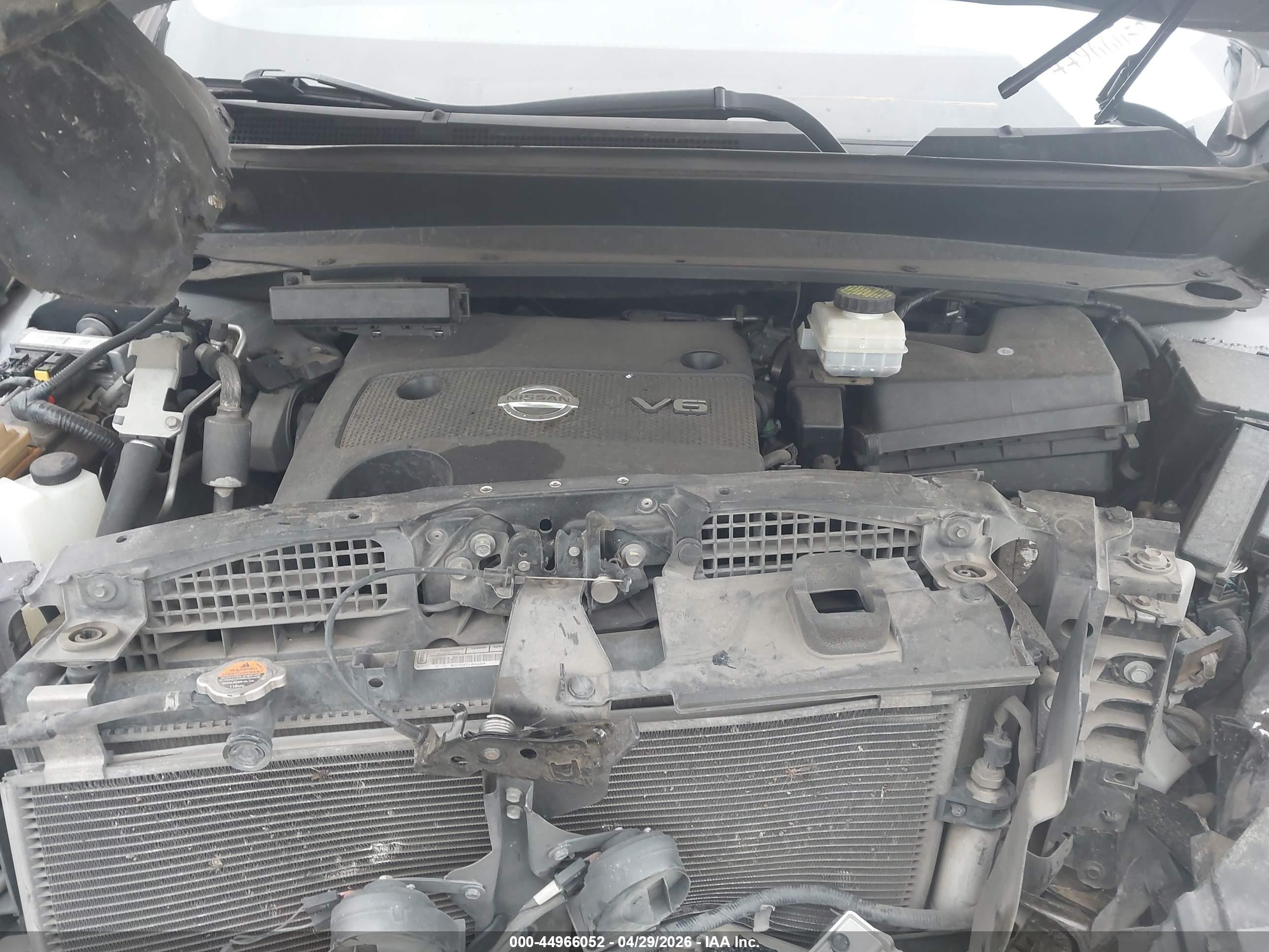 2015 Nissan Pathfinder Sv Silver vin: 5N1AR2MN8FC618097