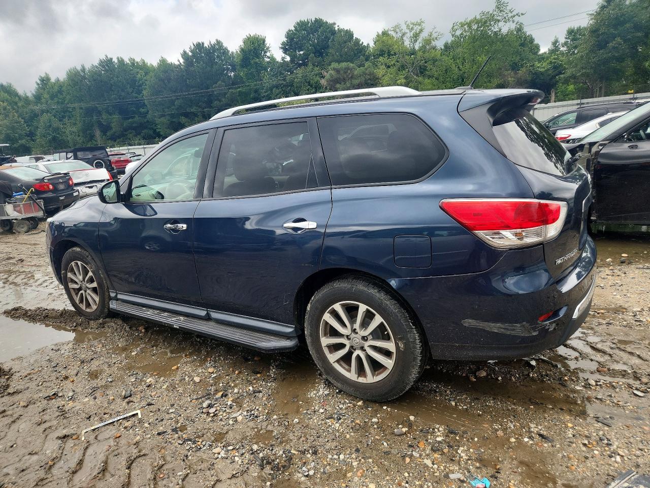 2015 Nissan Pathfinder S Blue vin: 5N1AR2MN8FC618438