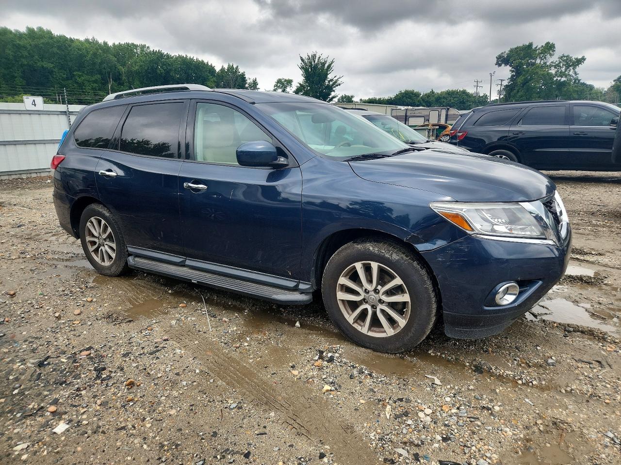 2015 Nissan Pathfinder S Blue vin: 5N1AR2MN8FC618438