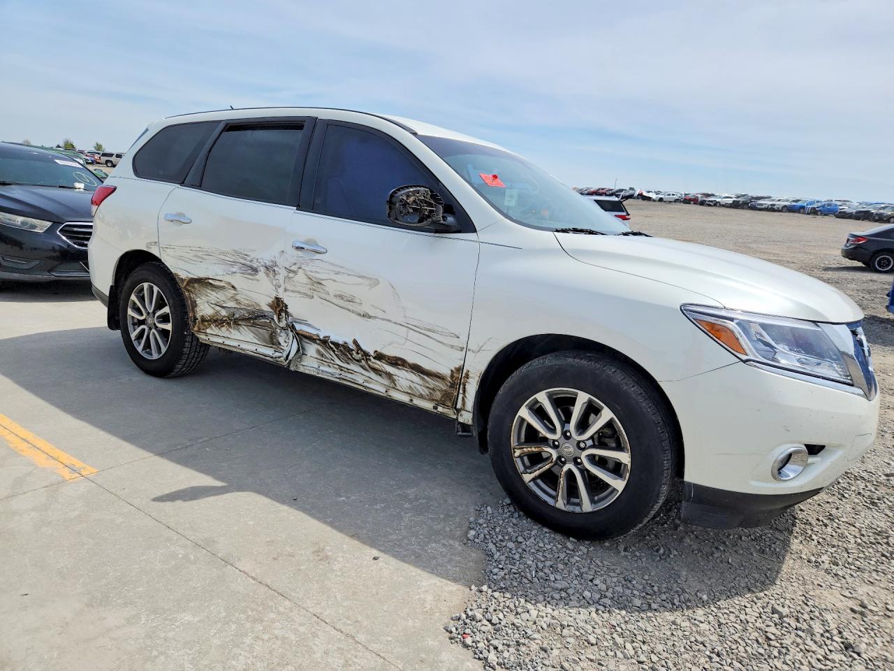 2015 Nissan Pathfinder S White vin: 5N1AR2MN8FC626720