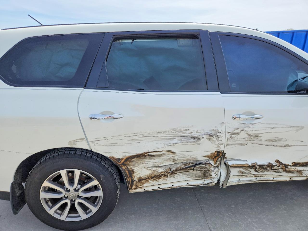 2015 Nissan Pathfinder S White vin: 5N1AR2MN8FC626720
