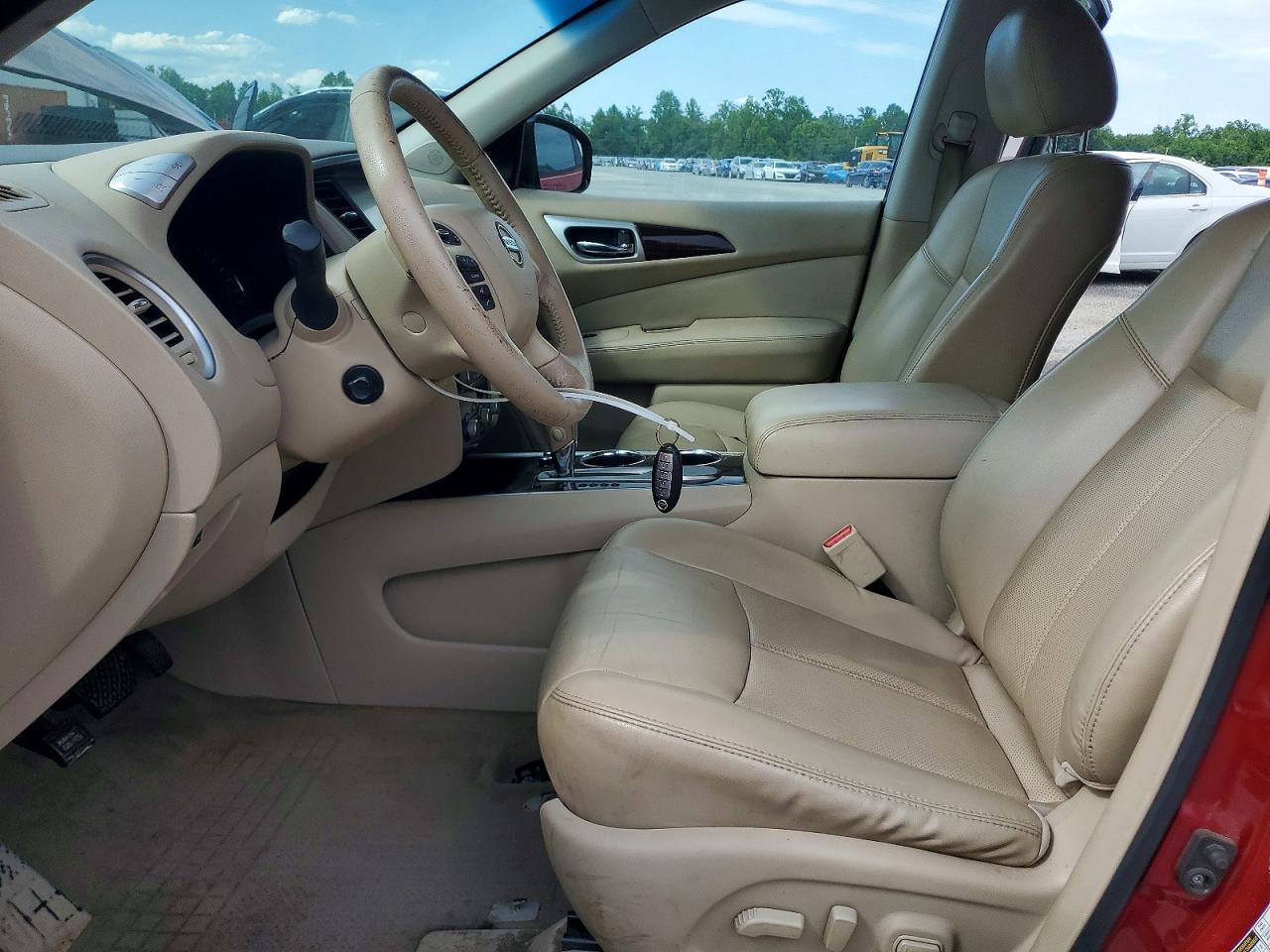 2015 Nissan Pathfinder Platinum Red vin: 5N1AR2MN8FC635773