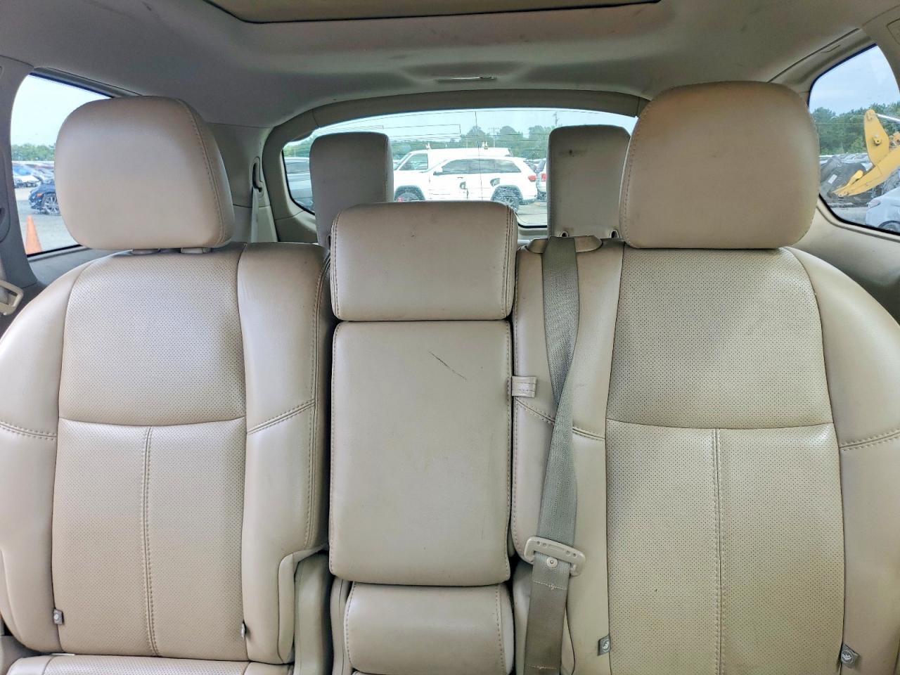 2015 Nissan Pathfinder Platinum Red vin: 5N1AR2MN8FC635773