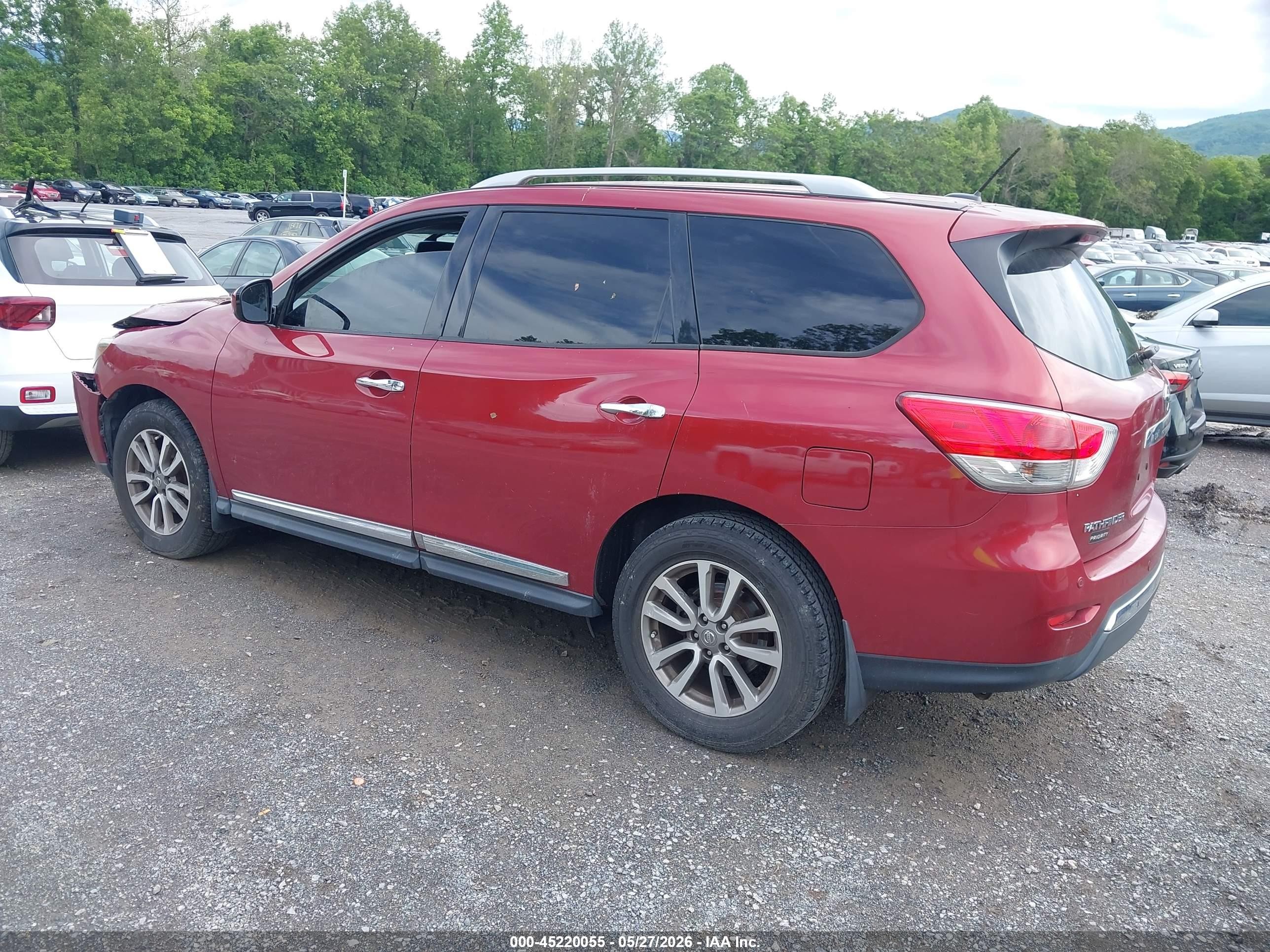 2015 Nissan Pathfinder Sl Red vin: 5N1AR2MN8FC643856