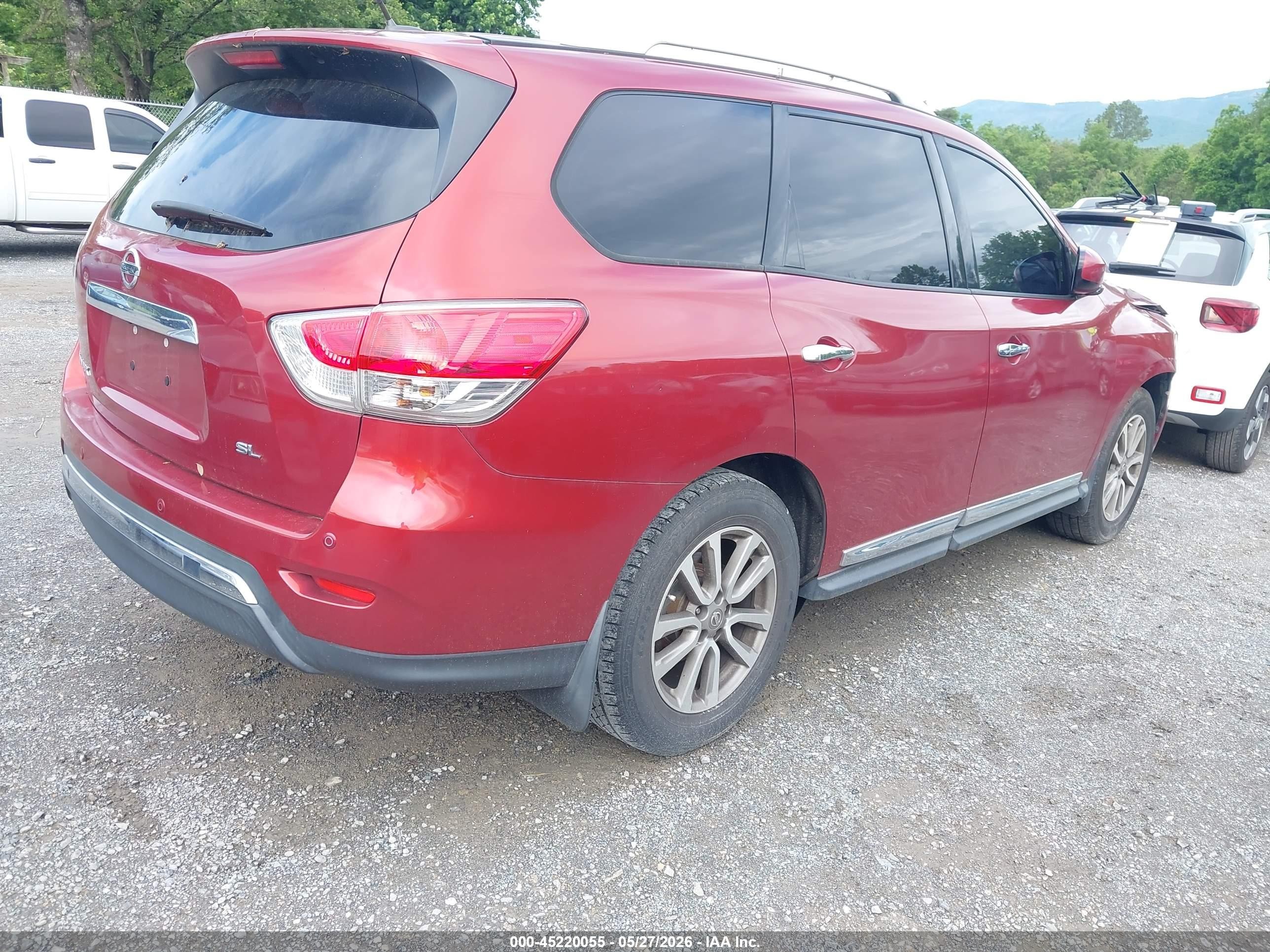 2015 Nissan Pathfinder Sl Red vin: 5N1AR2MN8FC643856