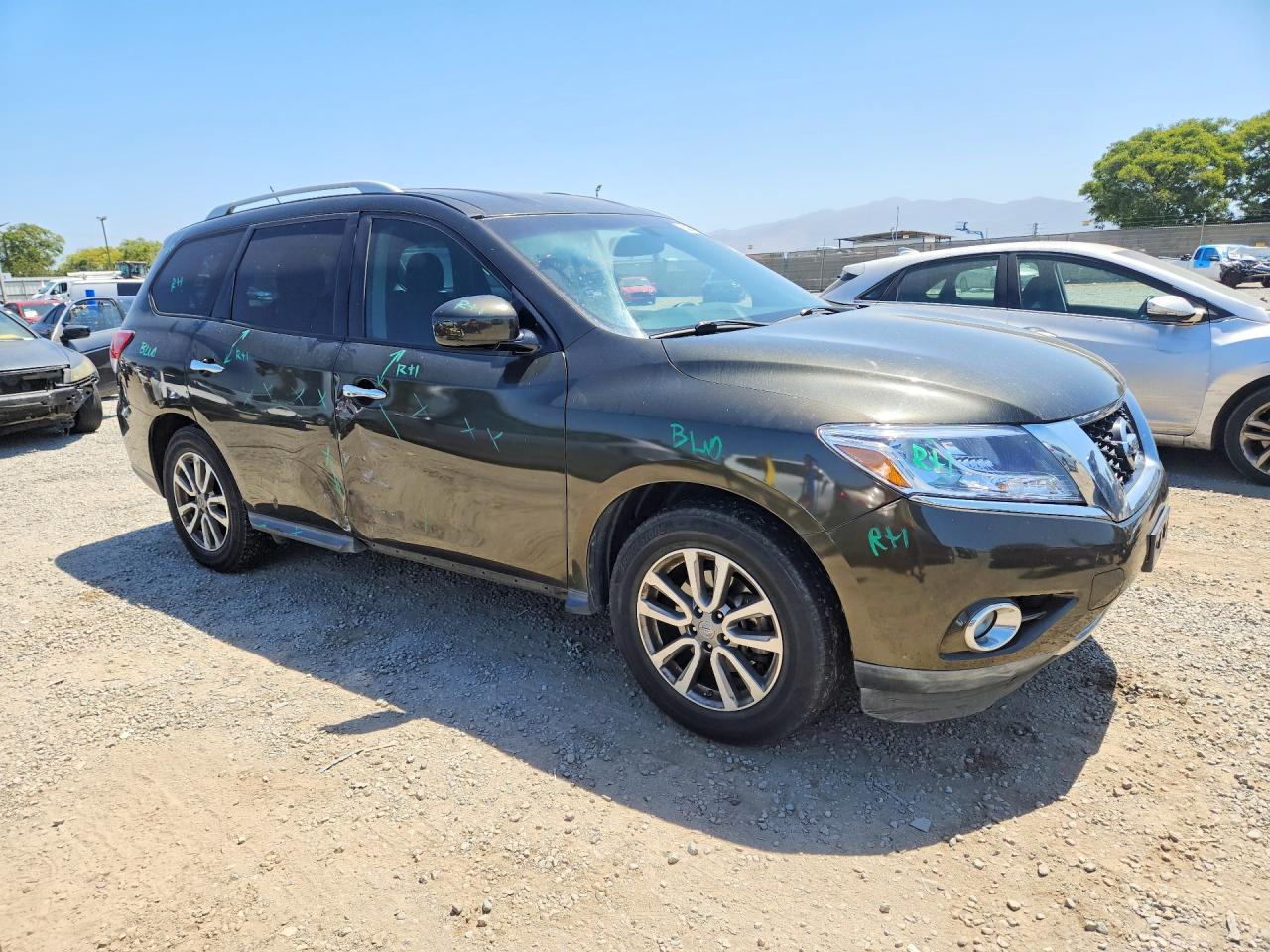 2015 Nissan Pathfinder Sv Gray vin: 5N1AR2MN8FC644067