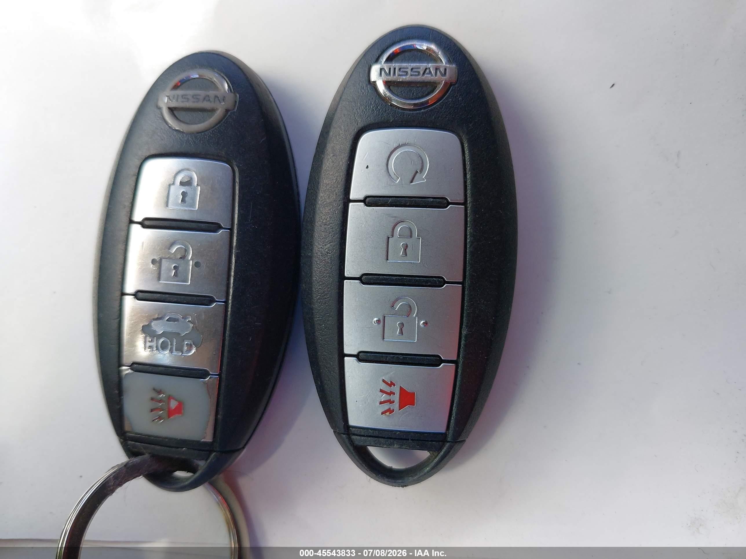 2015 Nissan Pathfinder Sv Черный vin: 5N1AR2MN8FC665274