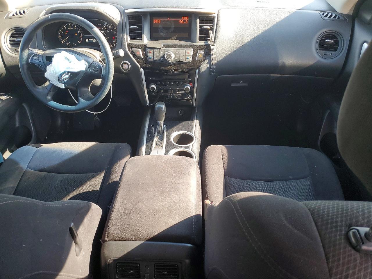 2015 Nissan Pathfinder S Gray vin: 5N1AR2MN8FC668112