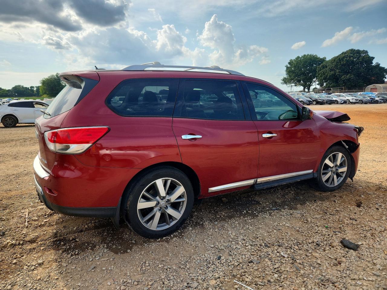 2015 Nissan Pathfinder S Red vin: 5N1AR2MN8FC687985