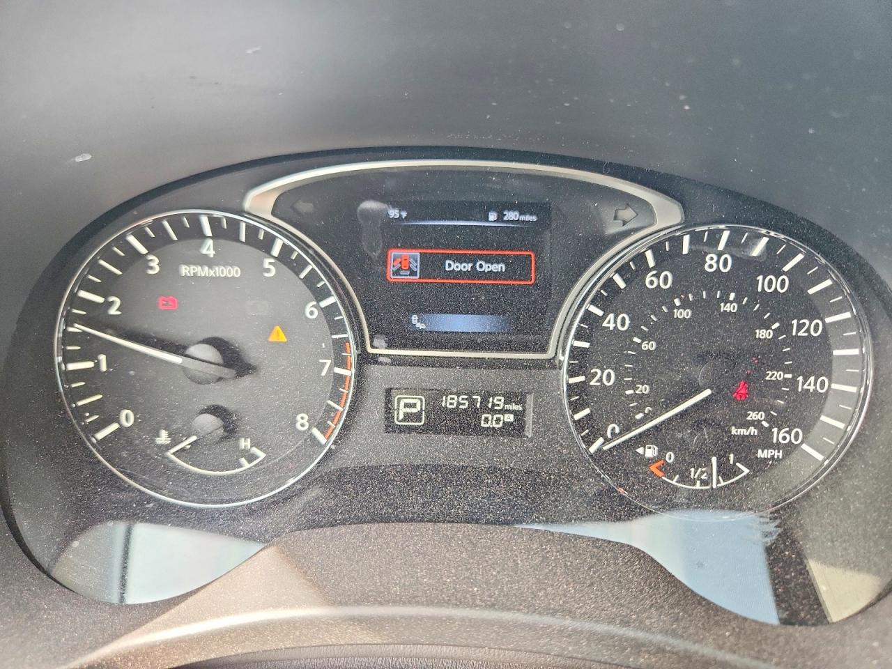 2015 Nissan Pathfinder S Red vin: 5N1AR2MN8FC687985