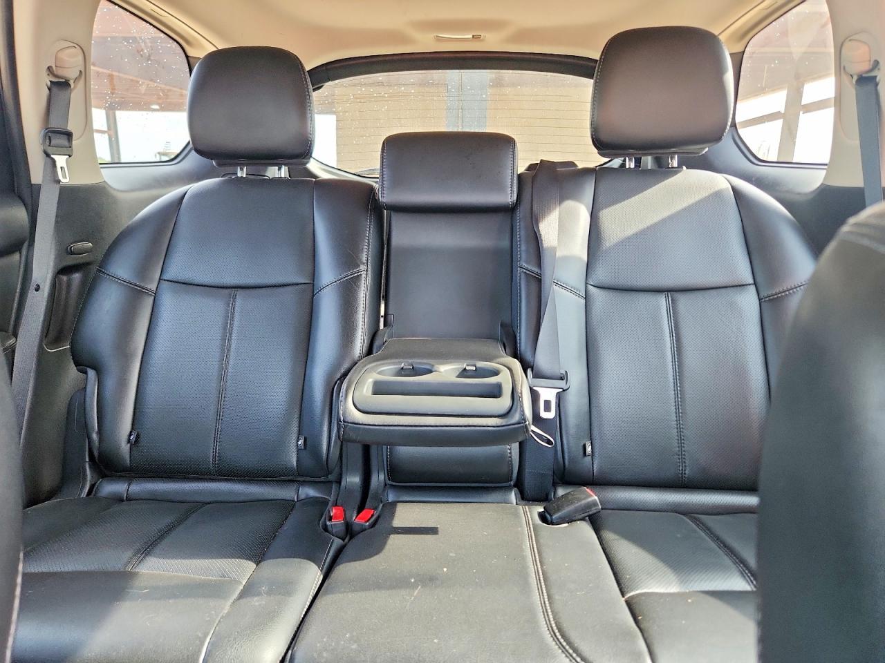 2015 Nissan Pathfinder S Red vin: 5N1AR2MN8FC687985