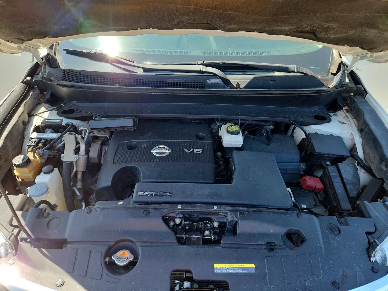 2015 Nissan Pathfinder S Белый vin: 5N1AR2MN8FC701707