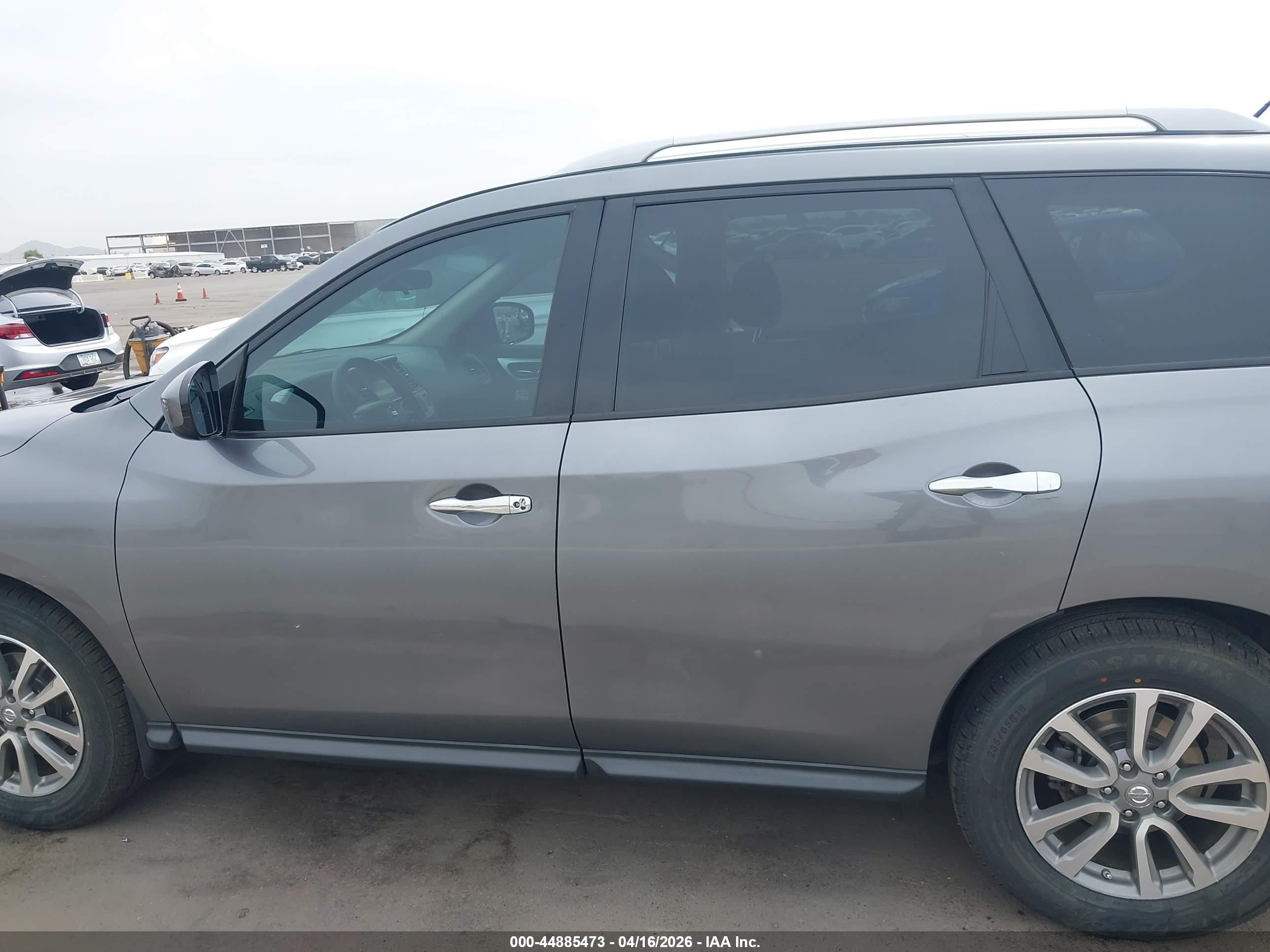 2016 Nissan Pathfinder S Gray vin: 5N1AR2MN8GC656558