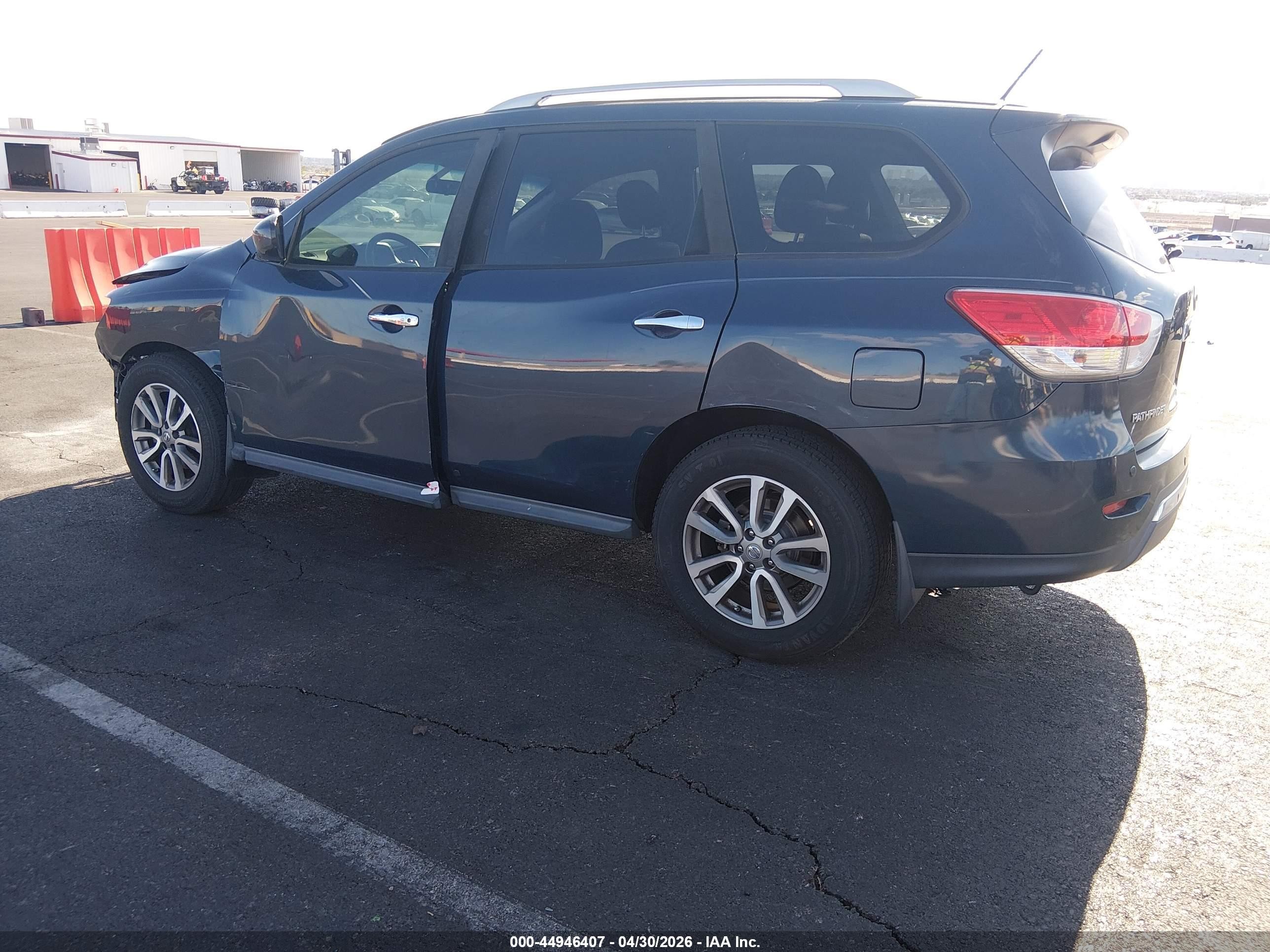 2013 Nissan Pathfinder Sv Blue vin: 5N1AR2MN9DC642406