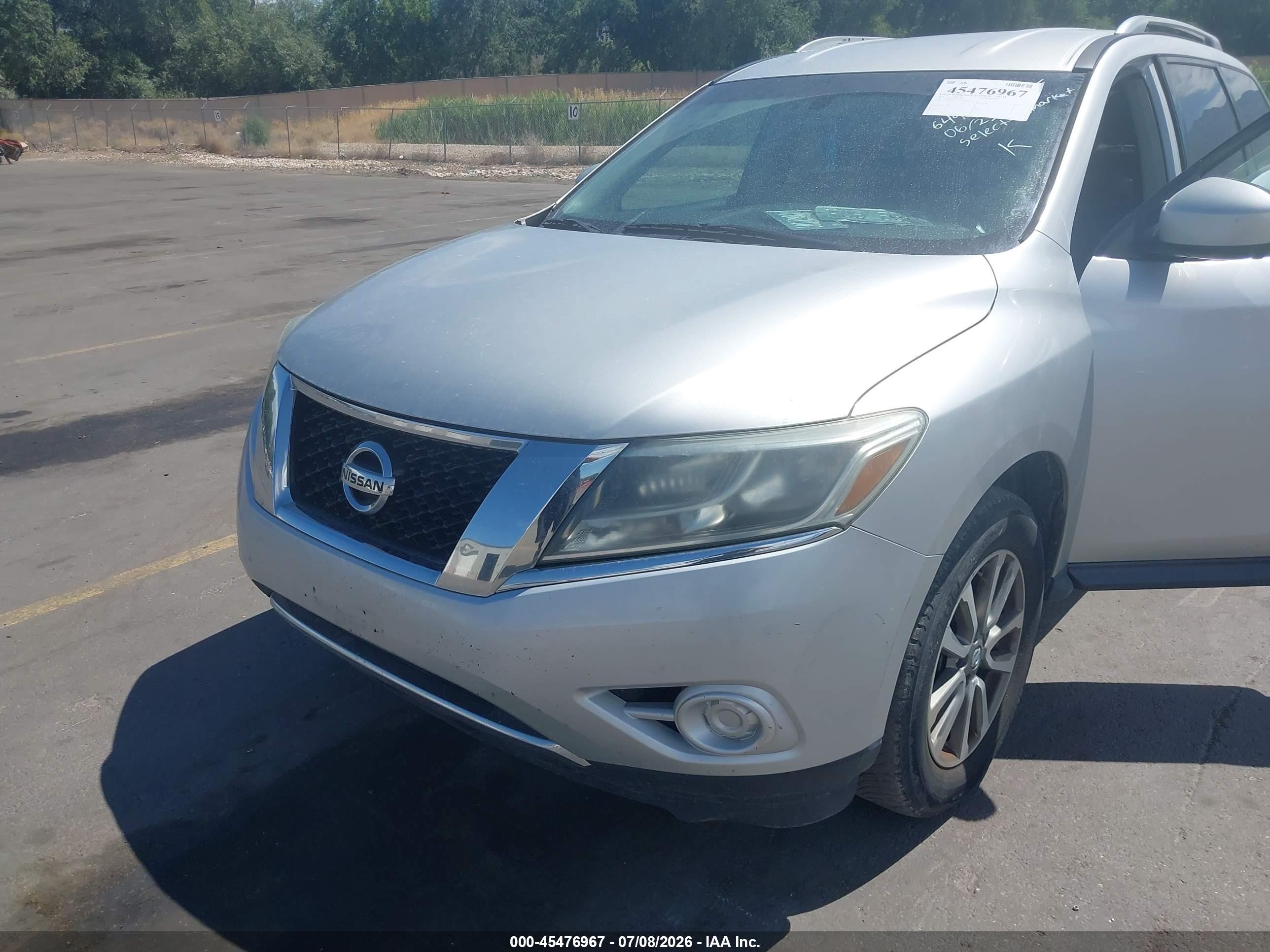 2013 Nissan Pathfinder Sv Silver vin: 5N1AR2MN9DC649307