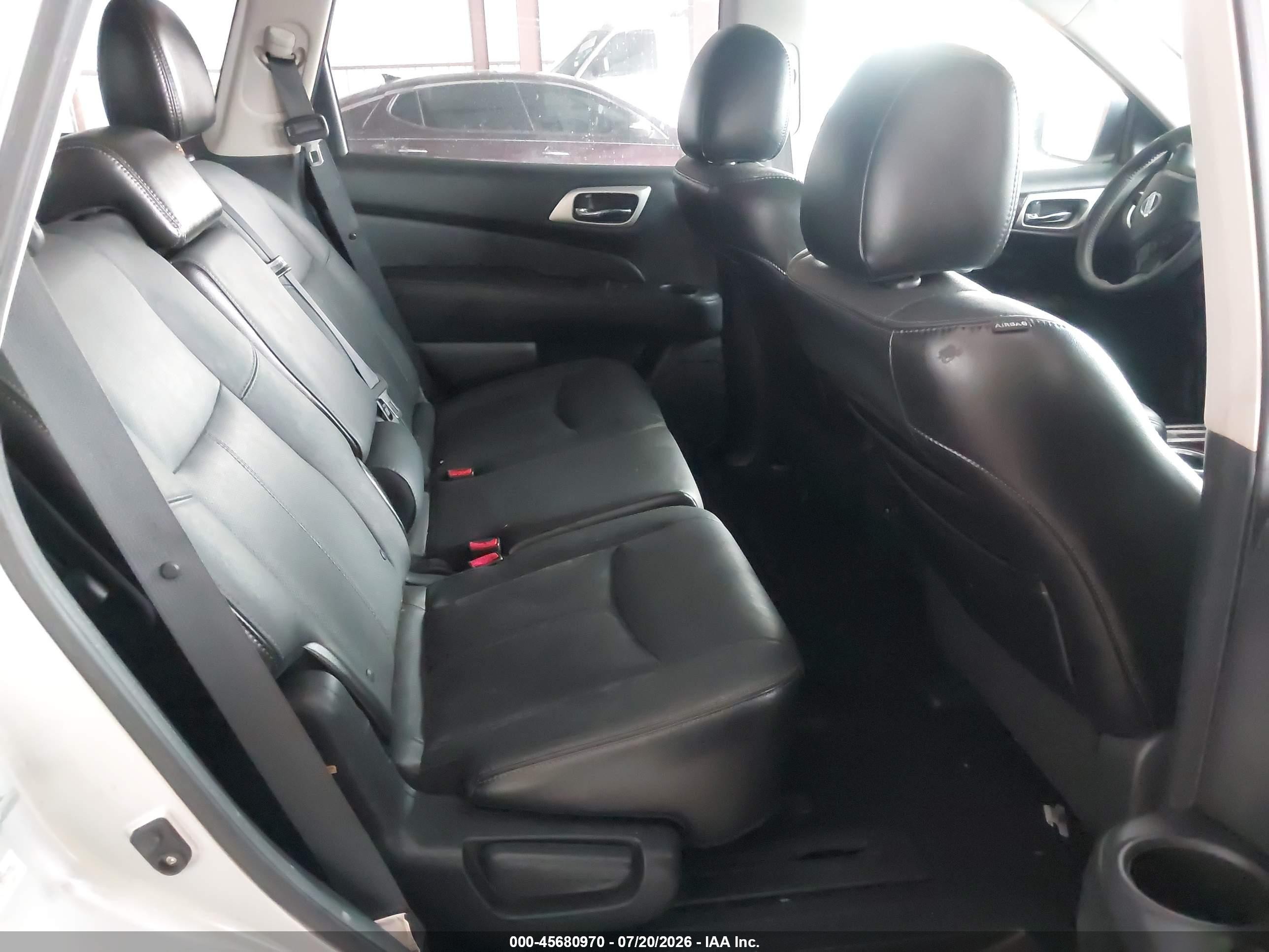 2013 Nissan Pathfinder Platinum Silver vin: 5N1AR2MN9DC654555