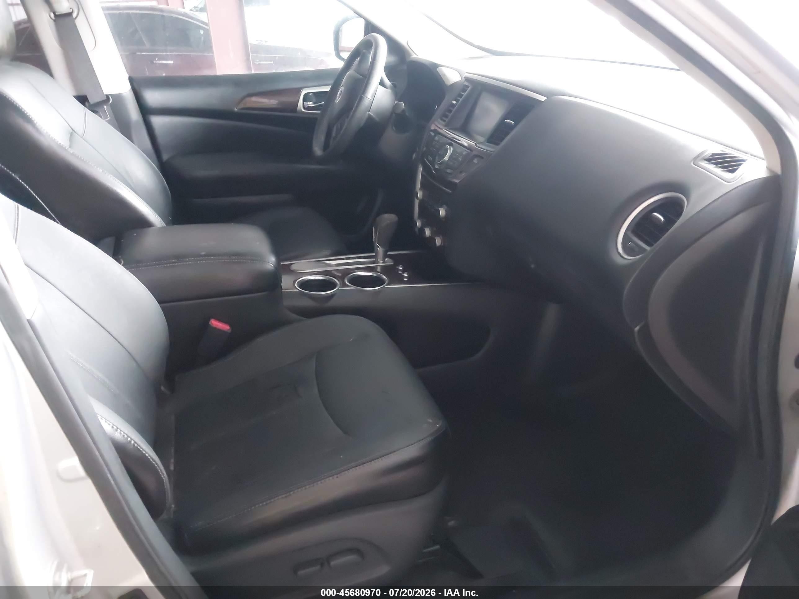 2013 Nissan Pathfinder Platinum Silver vin: 5N1AR2MN9DC654555