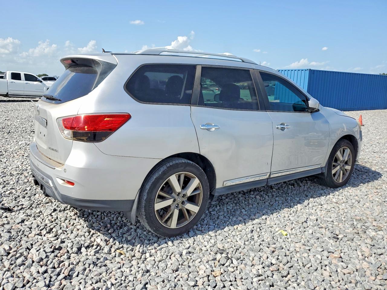 2013 Nissan Pathfinder S Silver vin: 5N1AR2MN9DC679472