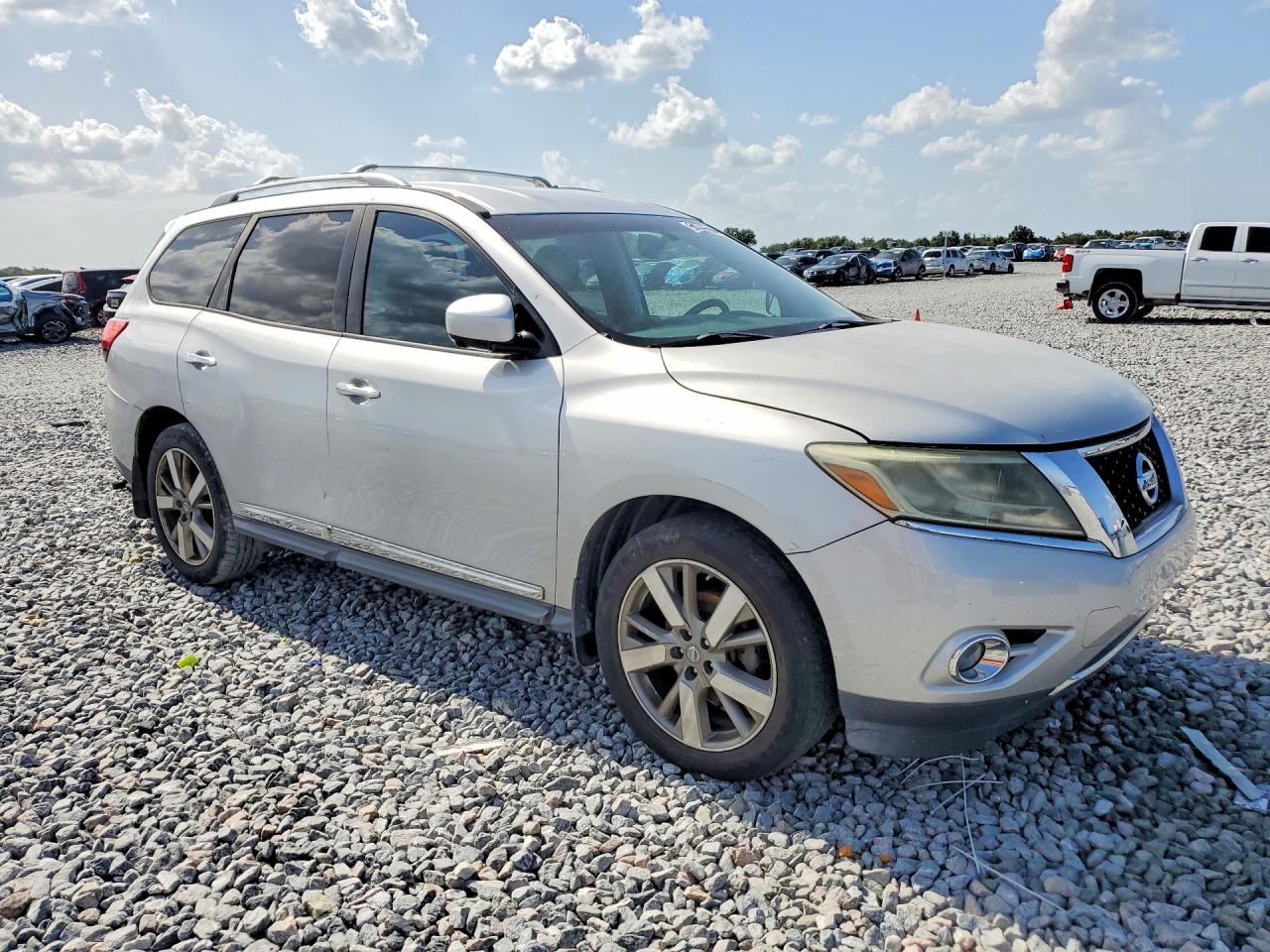 2013 Nissan Pathfinder S Silver vin: 5N1AR2MN9DC679472