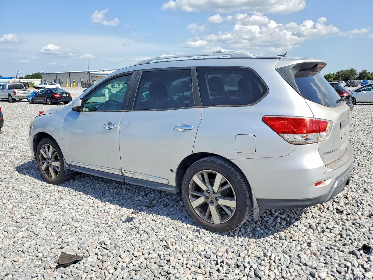 2013 Nissan Pathfinder S Silver vin: 5N1AR2MN9DC679472