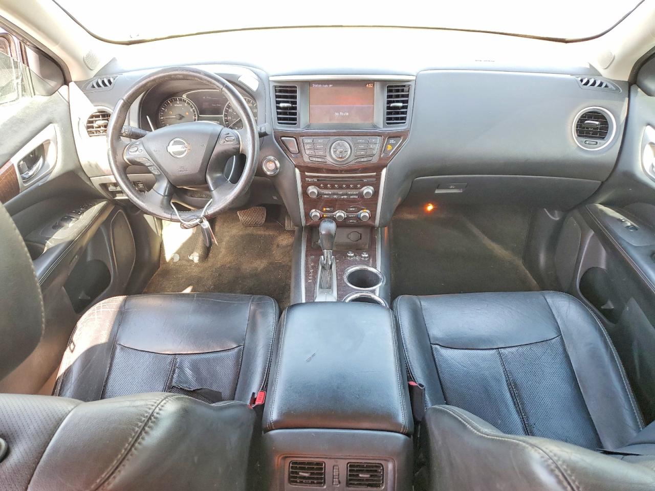 2013 Nissan Pathfinder S Silver vin: 5N1AR2MN9DC679472