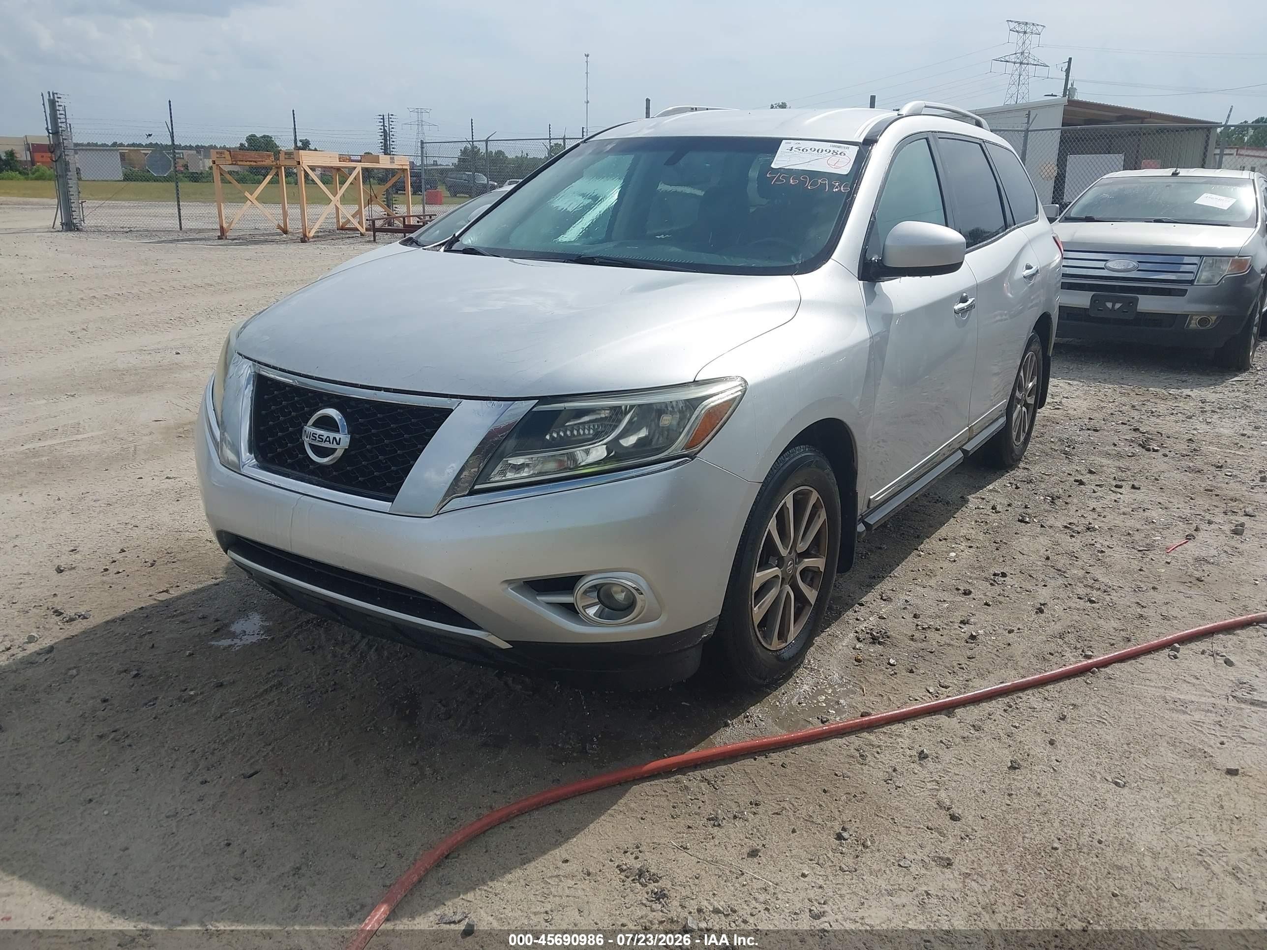 2014 Nissan Pathfinder Sl Silver vin: 5N1AR2MN9EC601551