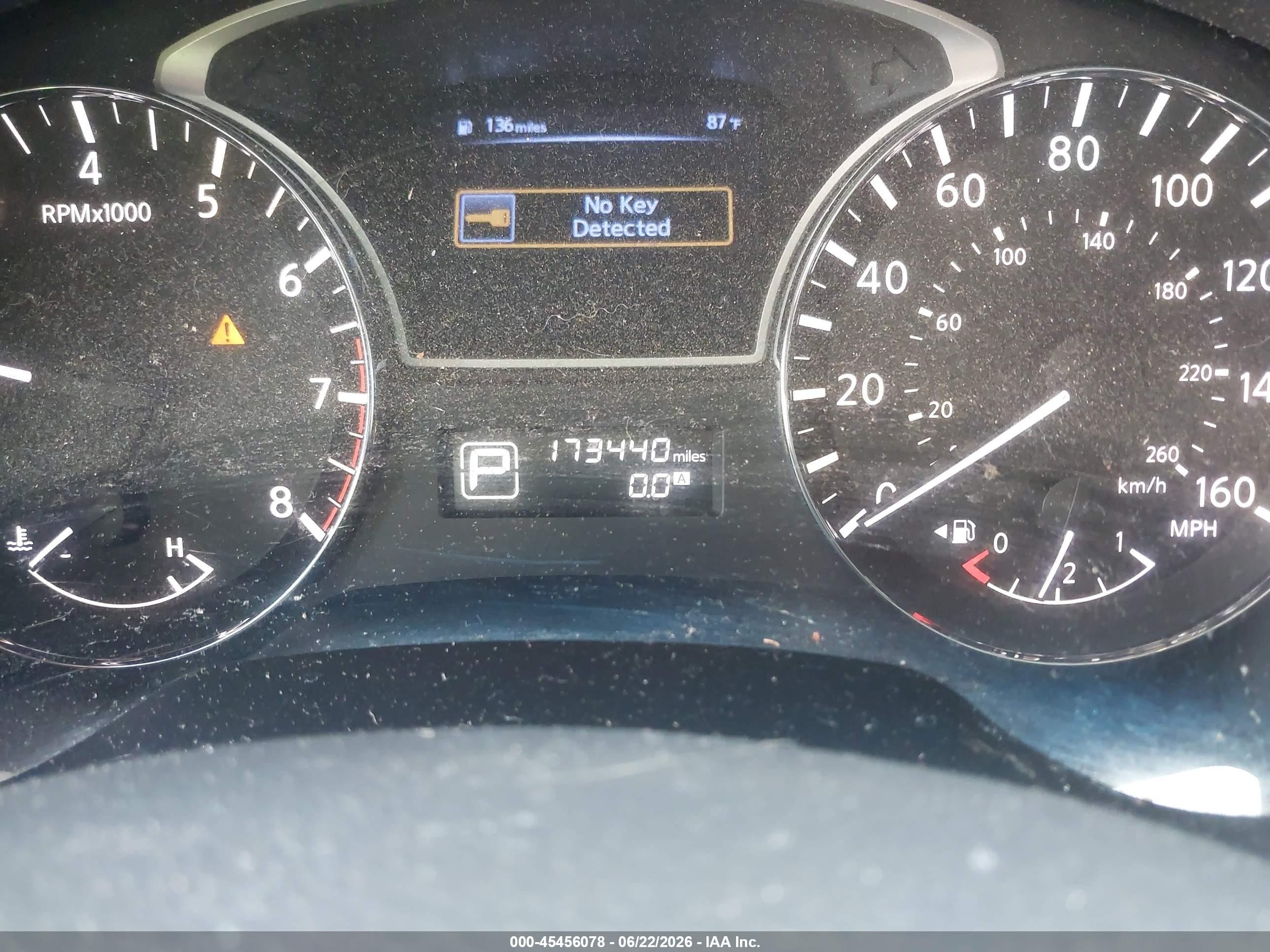 2014 Nissan Pathfinder Sv Silver vin: 5N1AR2MN9EC621900