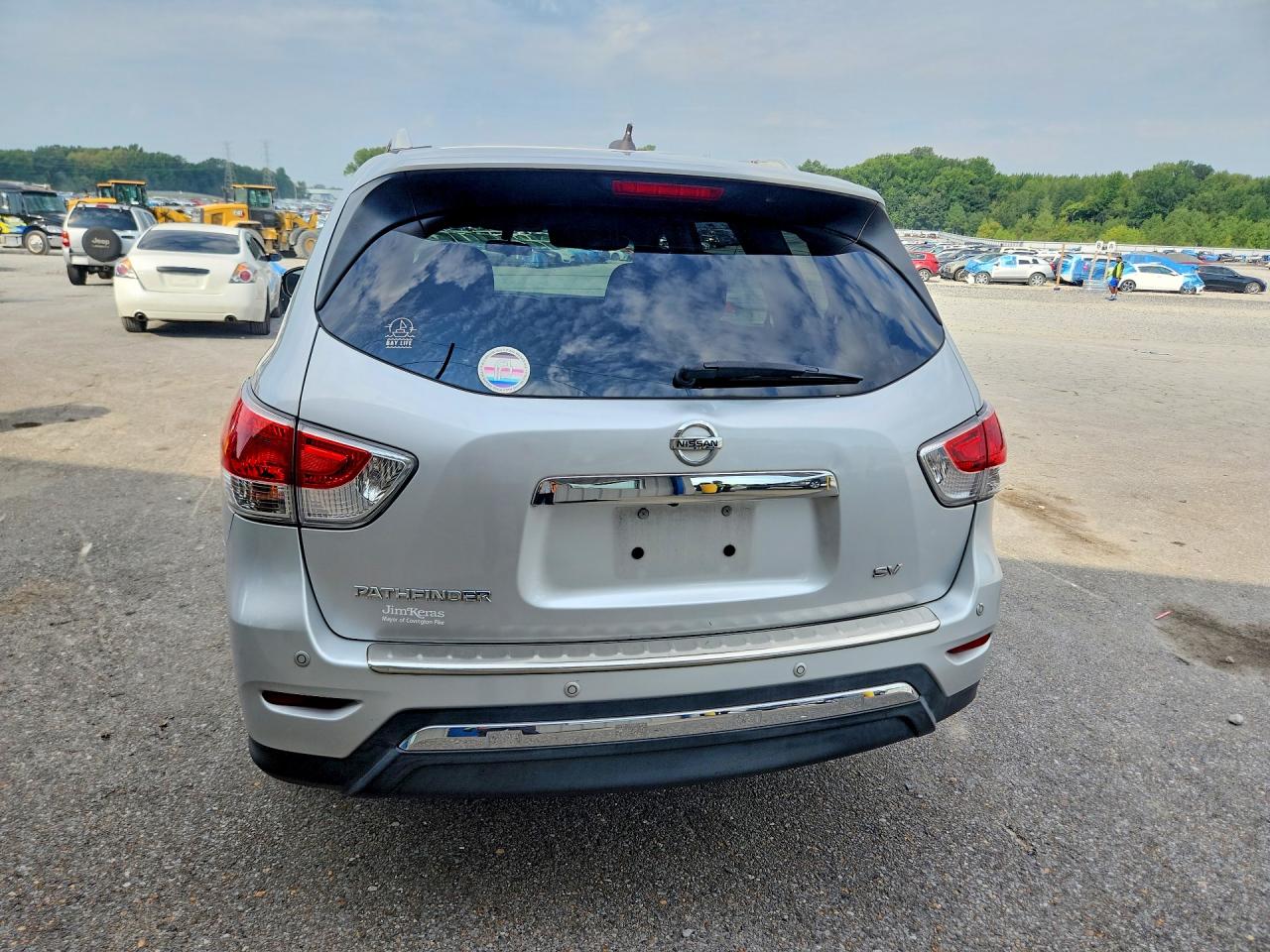 2014 Nissan Pathfinder Sv Silver vin: 5N1AR2MN9EC647512