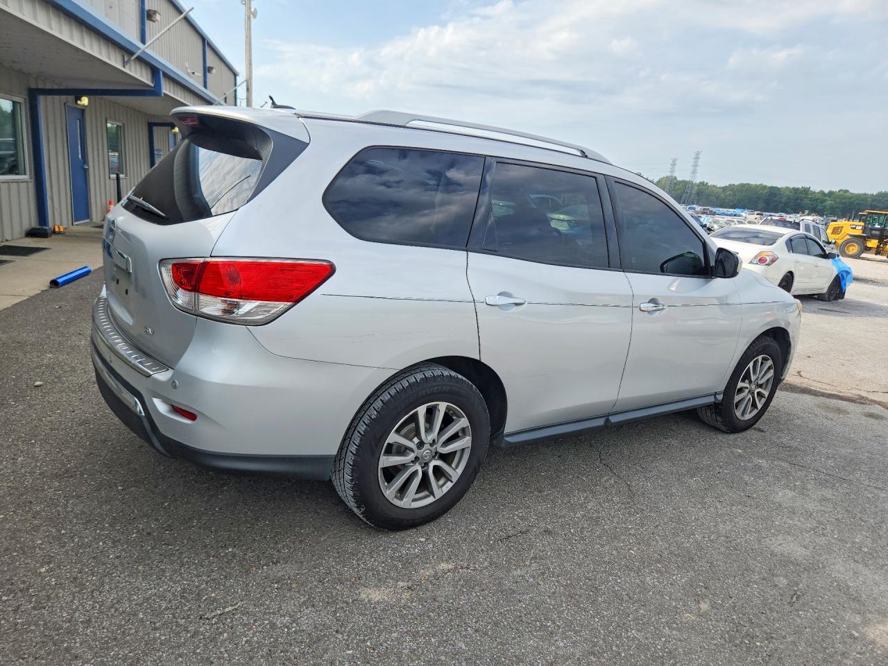 2014 Nissan Pathfinder Sv Silver vin: 5N1AR2MN9EC647512