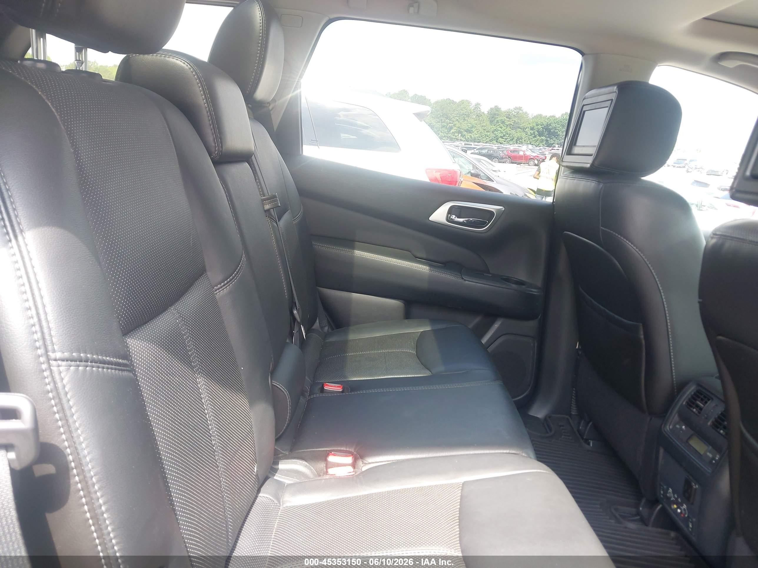2014 Nissan Pathfinder Platinum Black vin: 5N1AR2MN9EC650037